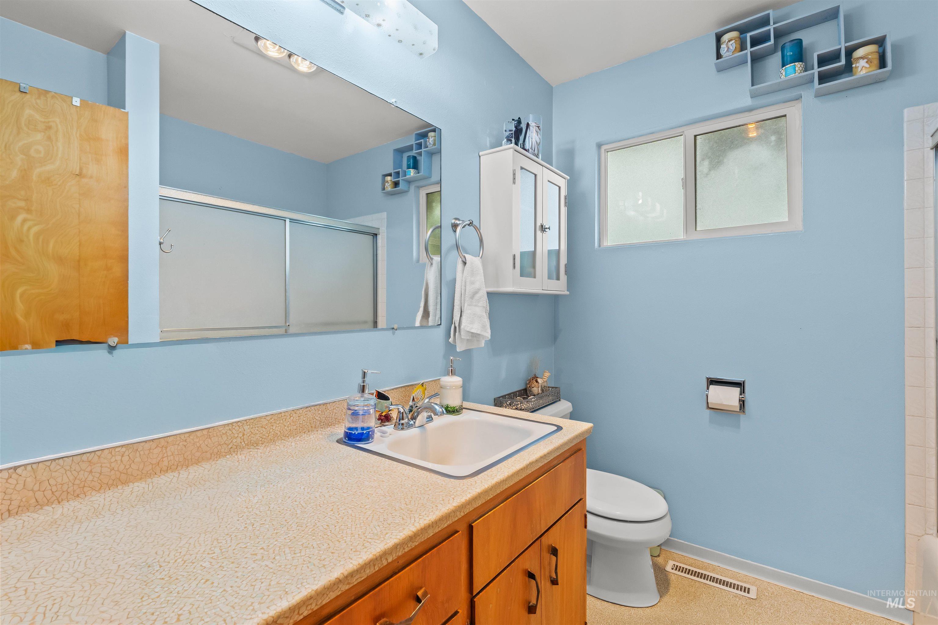 1409 Hemlock Ave, Lewiston, Idaho 83501, 5 Bedrooms, 2 Bathrooms, Residential For Sale, Price $420,000,MLS 98983601