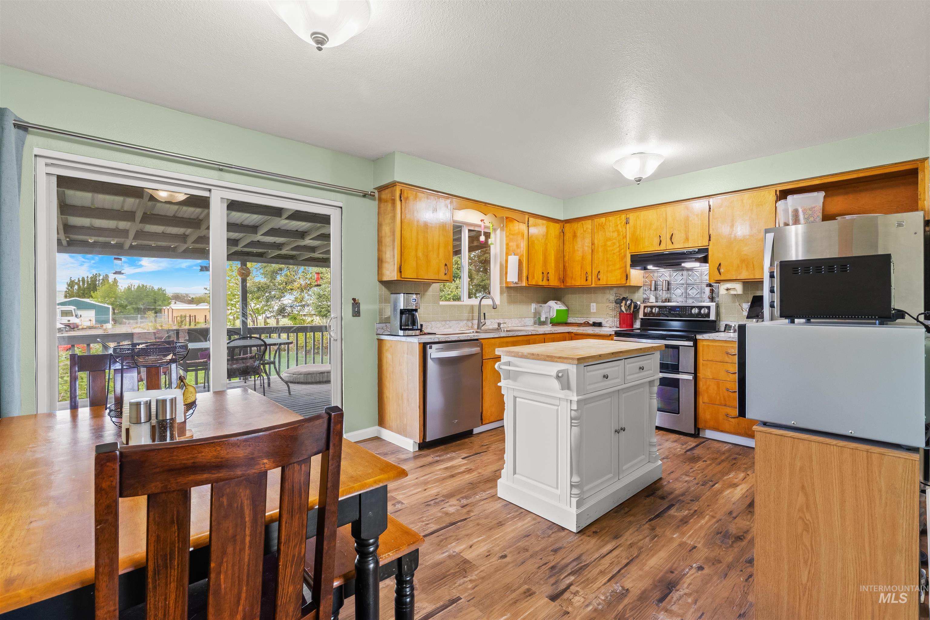 1409 Hemlock Ave, Lewiston, Idaho 83501, 5 Bedrooms, 2 Bathrooms, Residential For Sale, Price $420,000,MLS 98983601