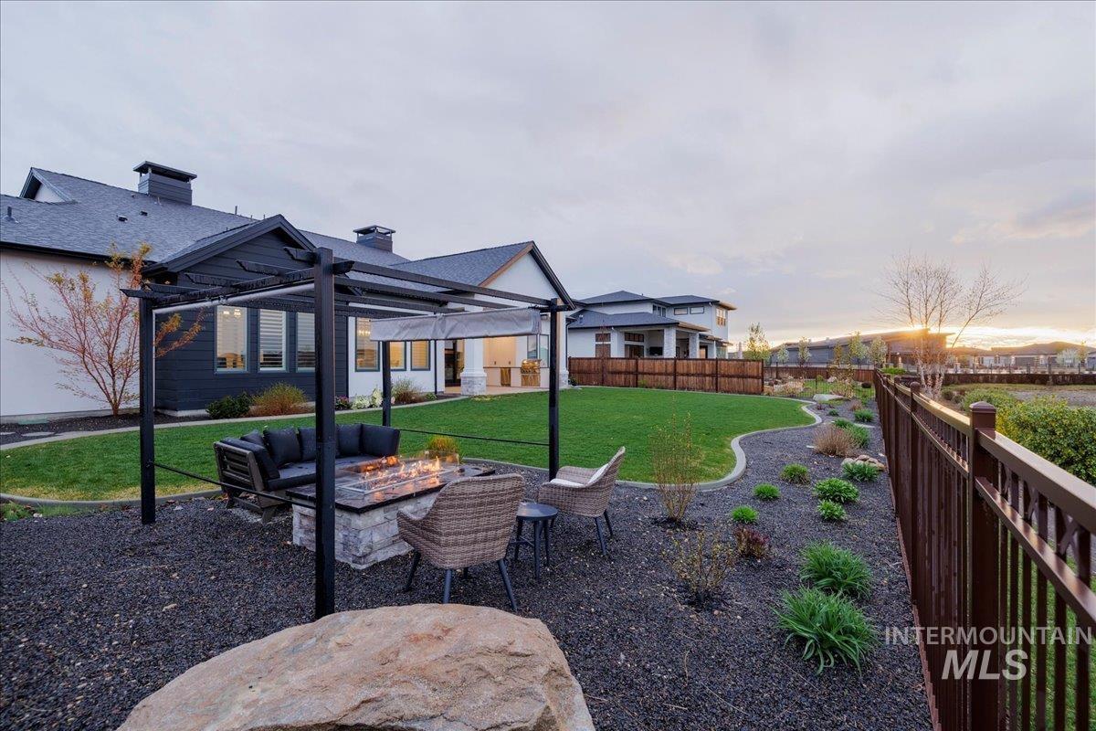 7896 W Deerfawn Ln, Eagle, Idaho 83616, 4 Bedrooms, 4.5 Bathrooms, Residential For Sale, Price $1,898,000,MLS 98983602