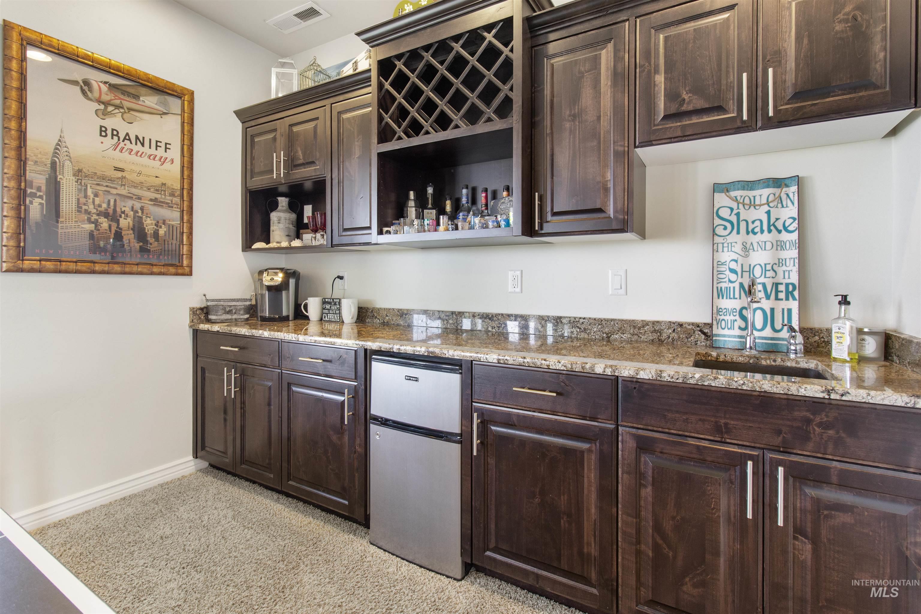 2464 E 3719, Twin Falls, Idaho 83301, 5 Bedrooms, 3.5 Bathrooms, Residential For Sale, Price $899,000,MLS 98983606