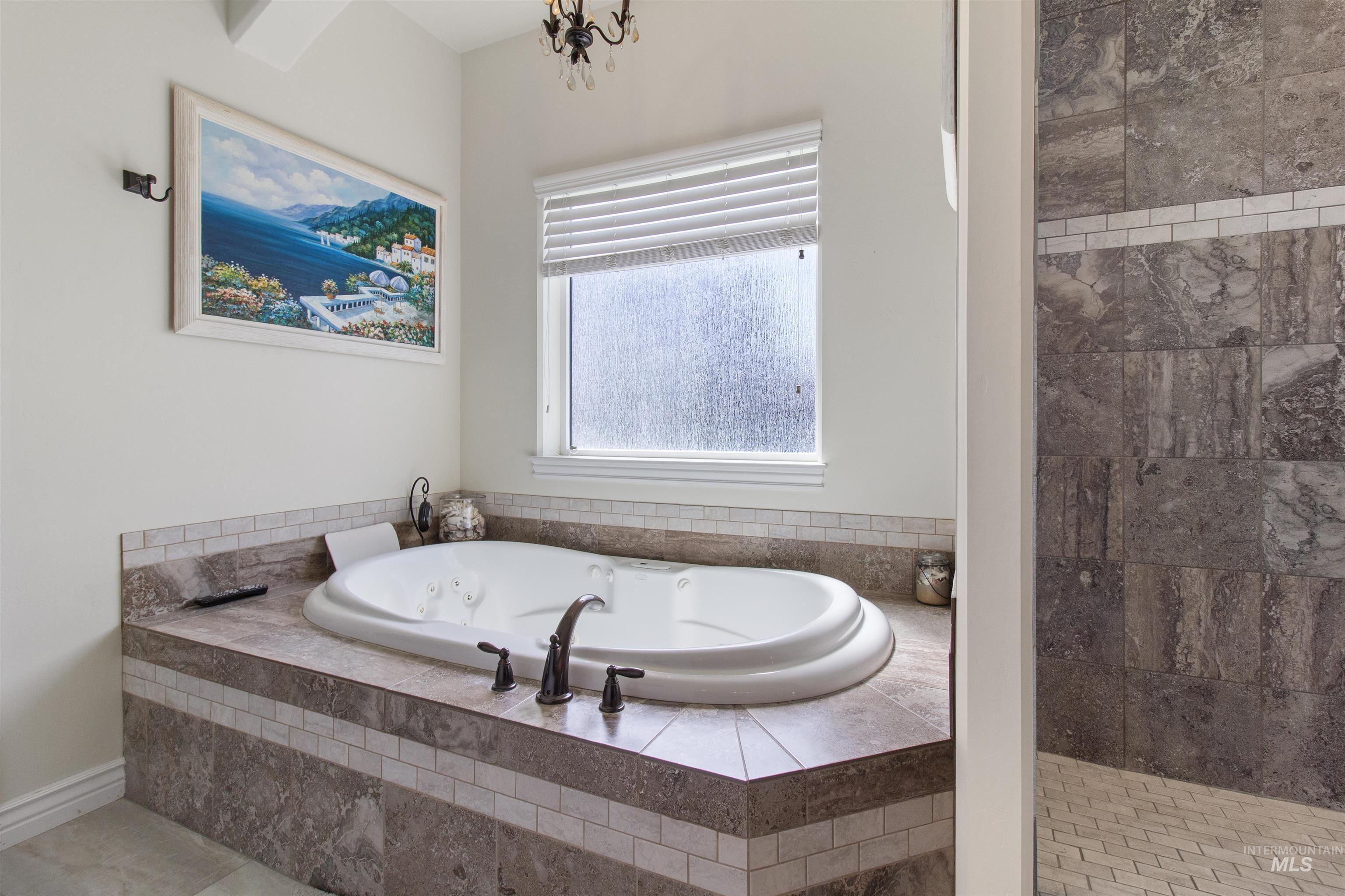 2464 E 3719, Twin Falls, Idaho 83301, 5 Bedrooms, 3.5 Bathrooms, Residential For Sale, Price $899,000, 98983606