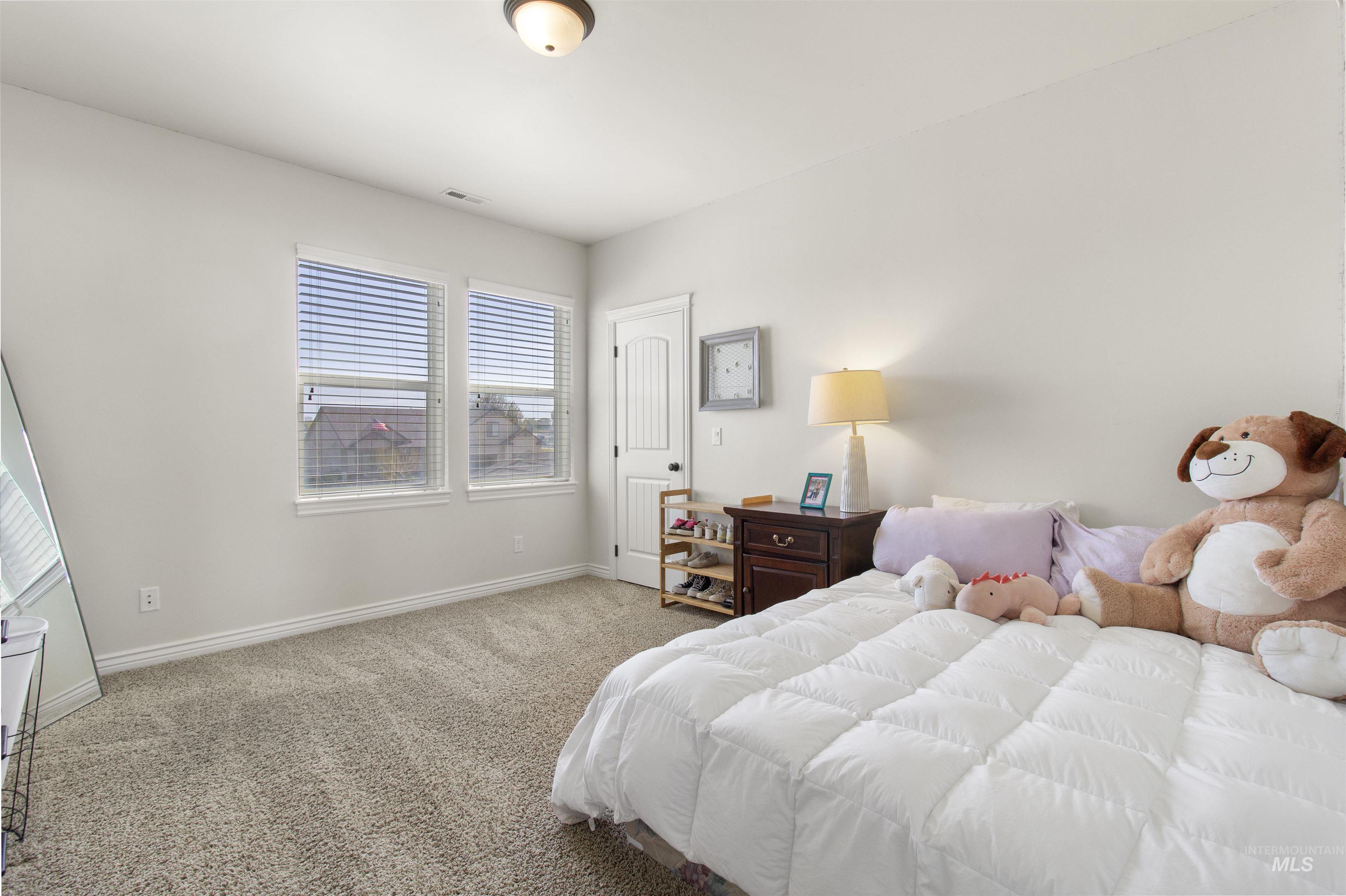 2464 E 3719, Twin Falls, Idaho 83301, 5 Bedrooms, 3.5 Bathrooms, Residential For Sale, Price $899,000,MLS 98983606