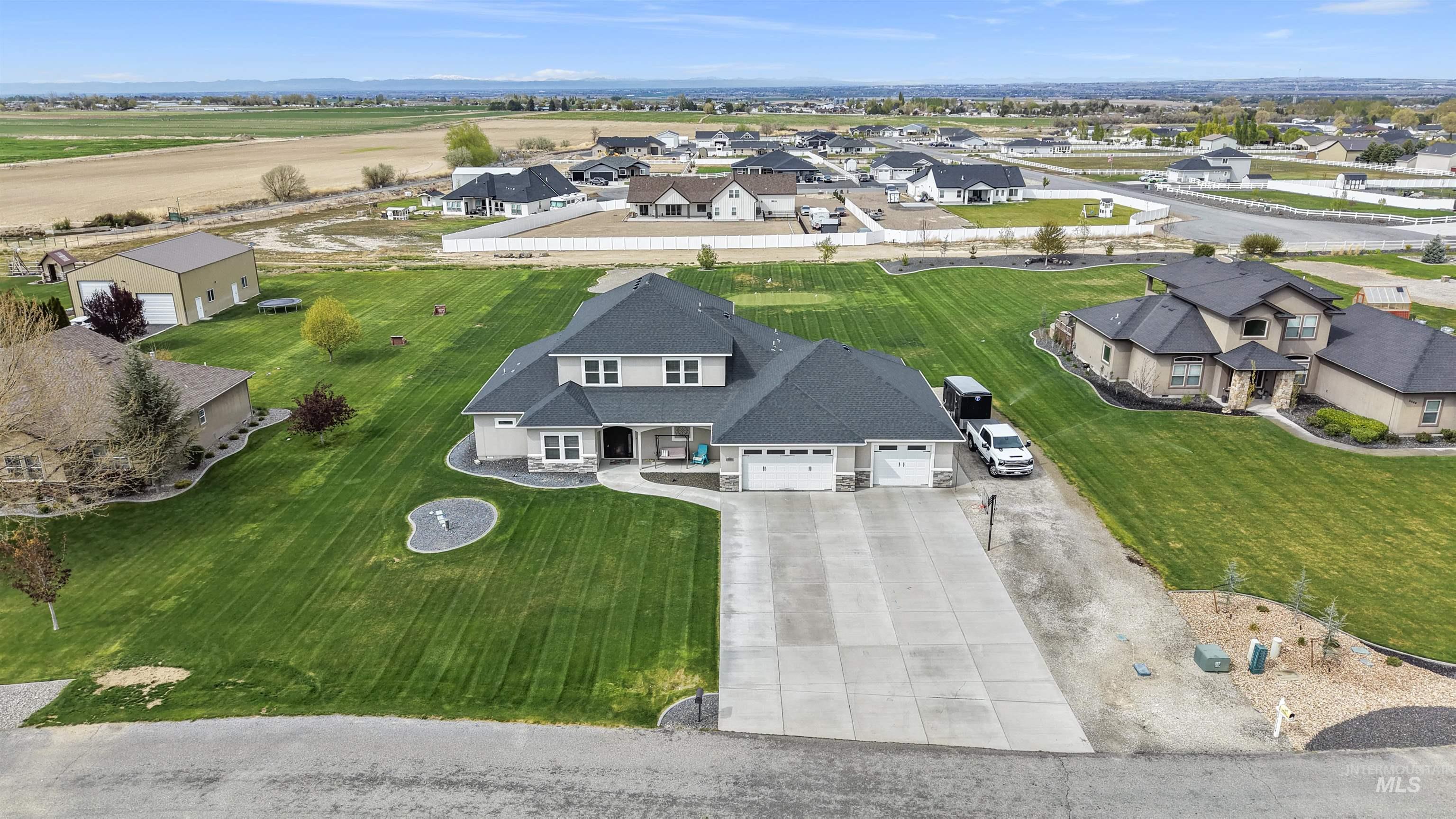 2464 E 3719, Twin Falls, Idaho 83301, 5 Bedrooms, 3.5 Bathrooms, Residential For Sale, Price $899,000, 98983606