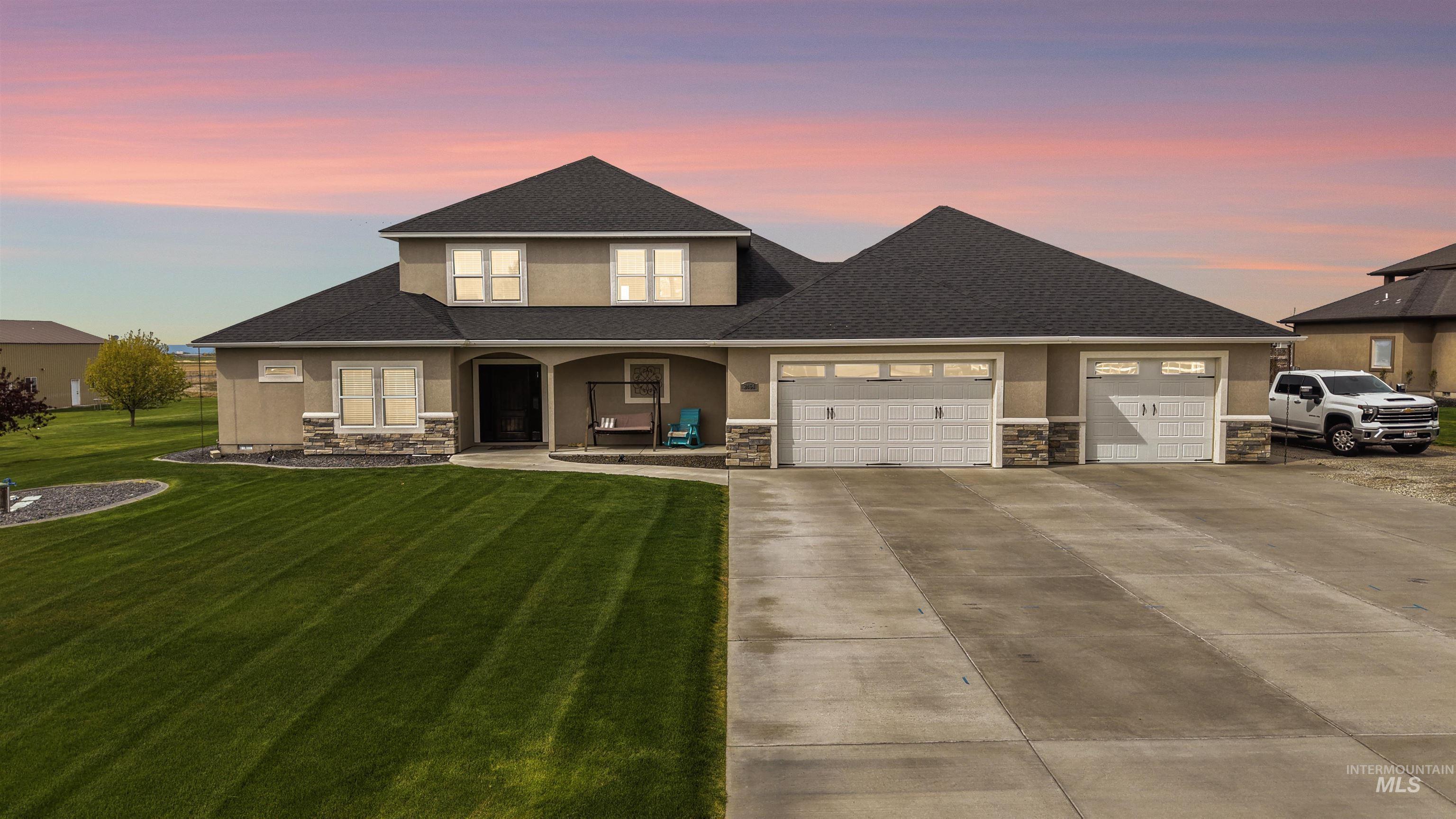 2464 E 3719, Twin Falls, Idaho 83301, 5 Bedrooms, 3.5 Bathrooms, Residential For Sale, Price $899,000,MLS 98983606