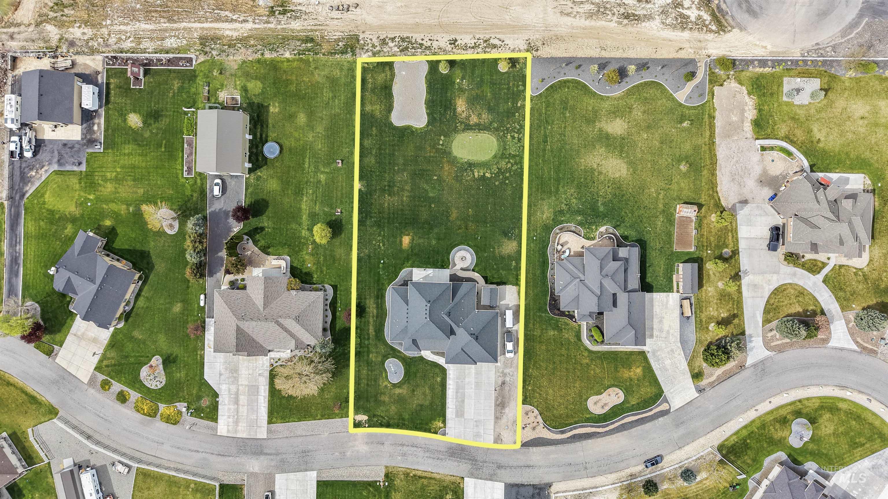 2464 E 3719, Twin Falls, Idaho 83301, 5 Bedrooms, 3.5 Bathrooms, Residential For Sale, Price $899,000, 98983606