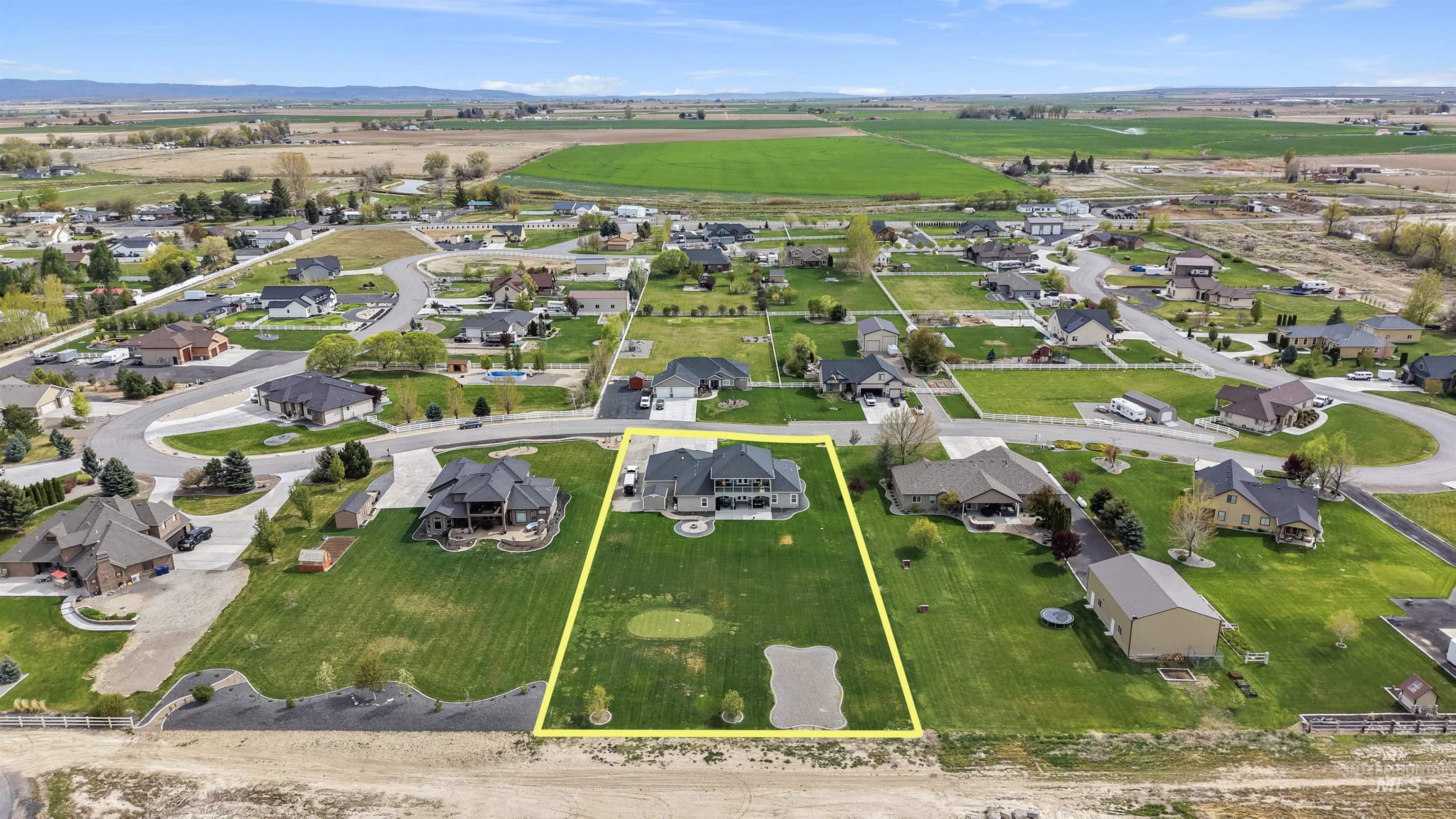 2464 E 3719, Twin Falls, Idaho 83301, 5 Bedrooms, 3.5 Bathrooms, Residential For Sale, Price $899,000, 98983606