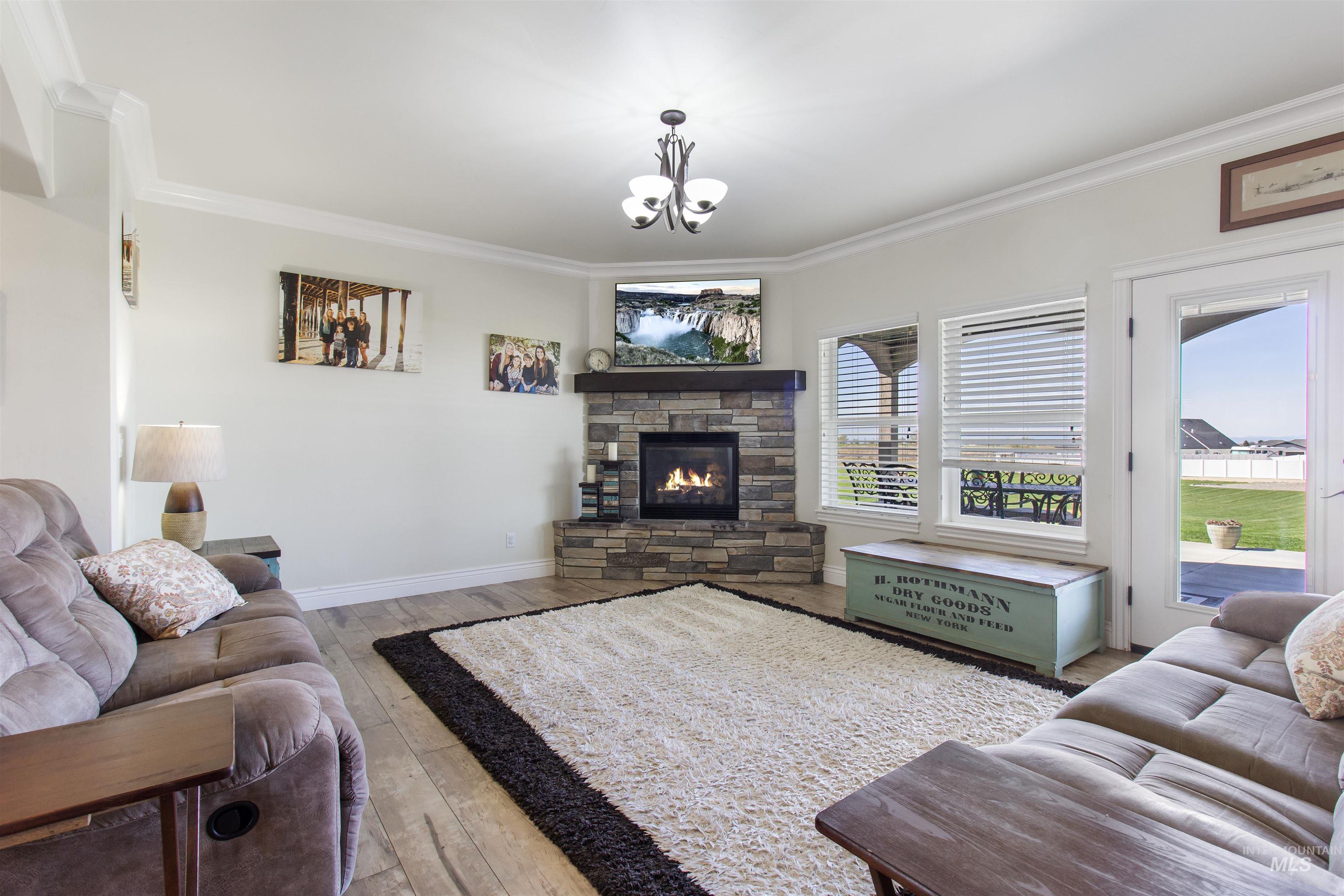 2464 E 3719, Twin Falls, Idaho 83301, 5 Bedrooms, 3.5 Bathrooms, Residential For Sale, Price $899,000,MLS 98983606