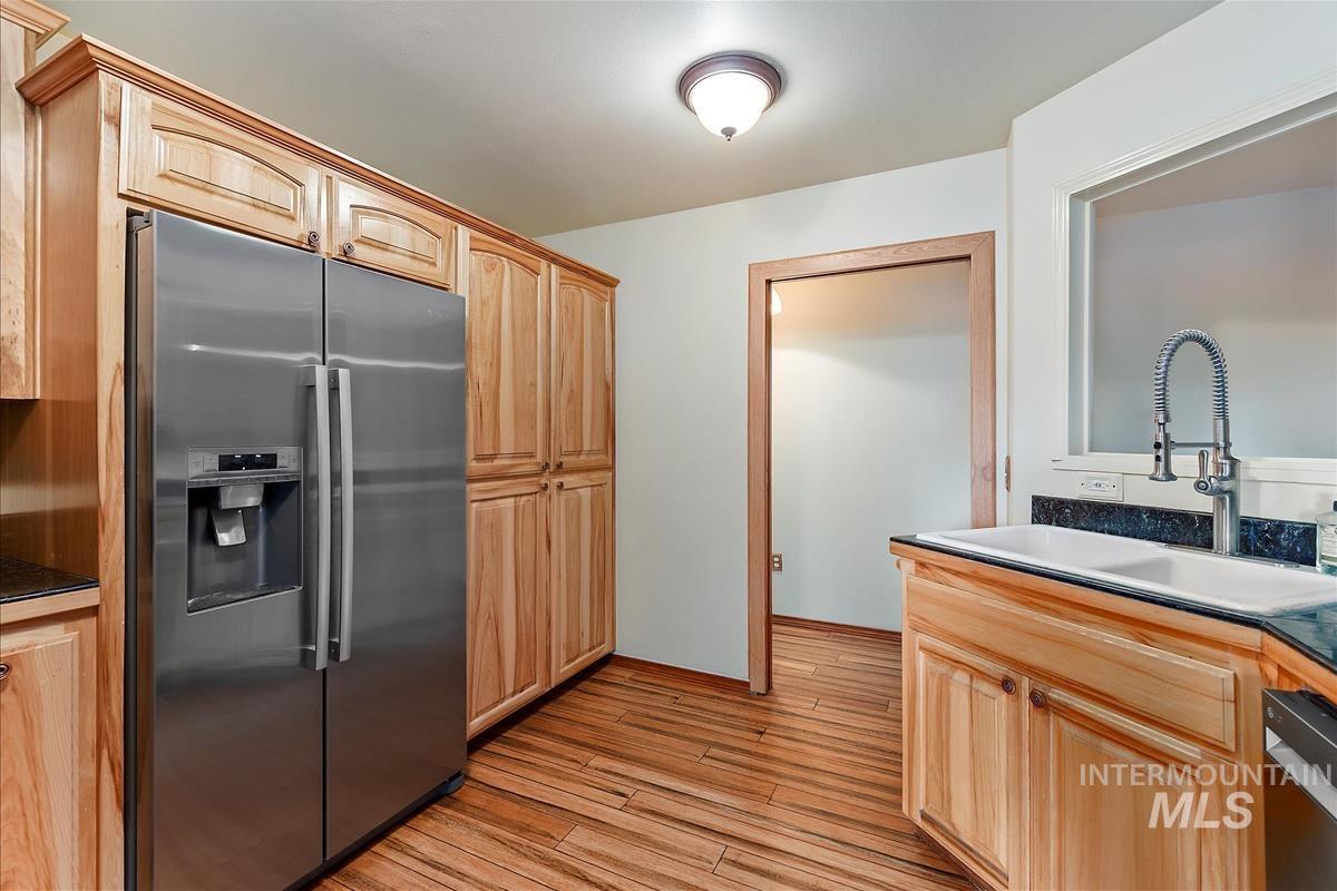 23113 Lansing Lane, Middleton, Idaho 83644, 3 Bedrooms, 2 Bathrooms, Residential For Sale, Price $905,000,MLS 98983608