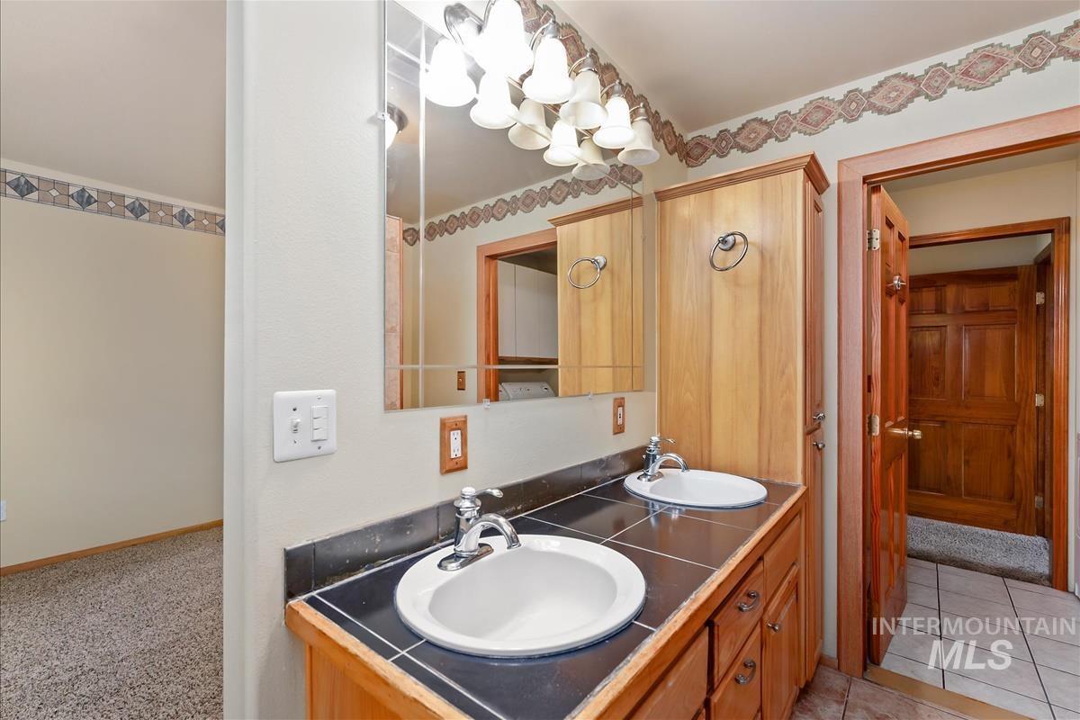 23113 Lansing Lane, Middleton, Idaho 83644, 3 Bedrooms, 2 Bathrooms, Residential For Sale, Price $905,000,MLS 98983608