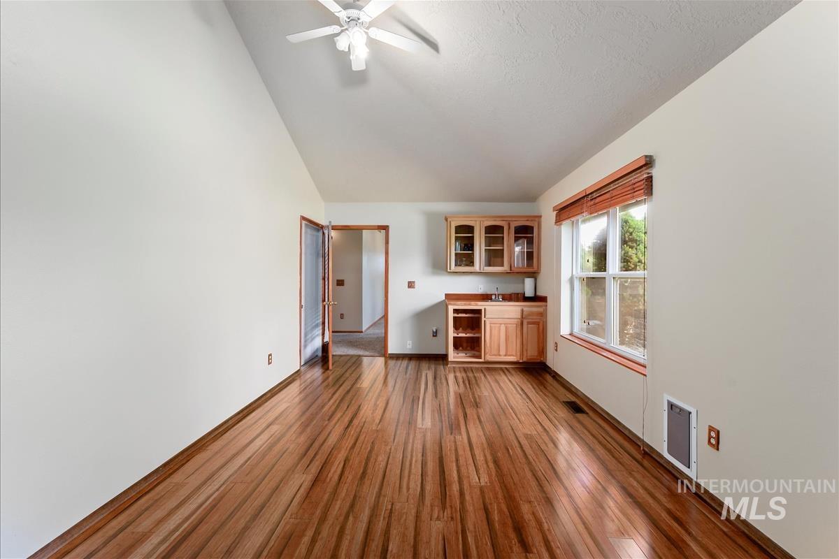 23113 Lansing Lane, Middleton, Idaho 83644, 3 Bedrooms, 2 Bathrooms, Residential For Sale, Price $905,000,MLS 98983608