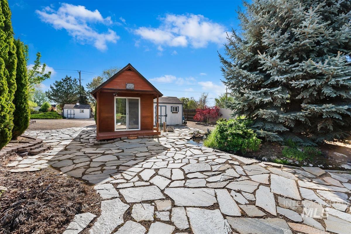 23113 Lansing Lane, Middleton, Idaho 83644, 3 Bedrooms, 2 Bathrooms, Residential For Sale, Price $905,000,MLS 98983608
