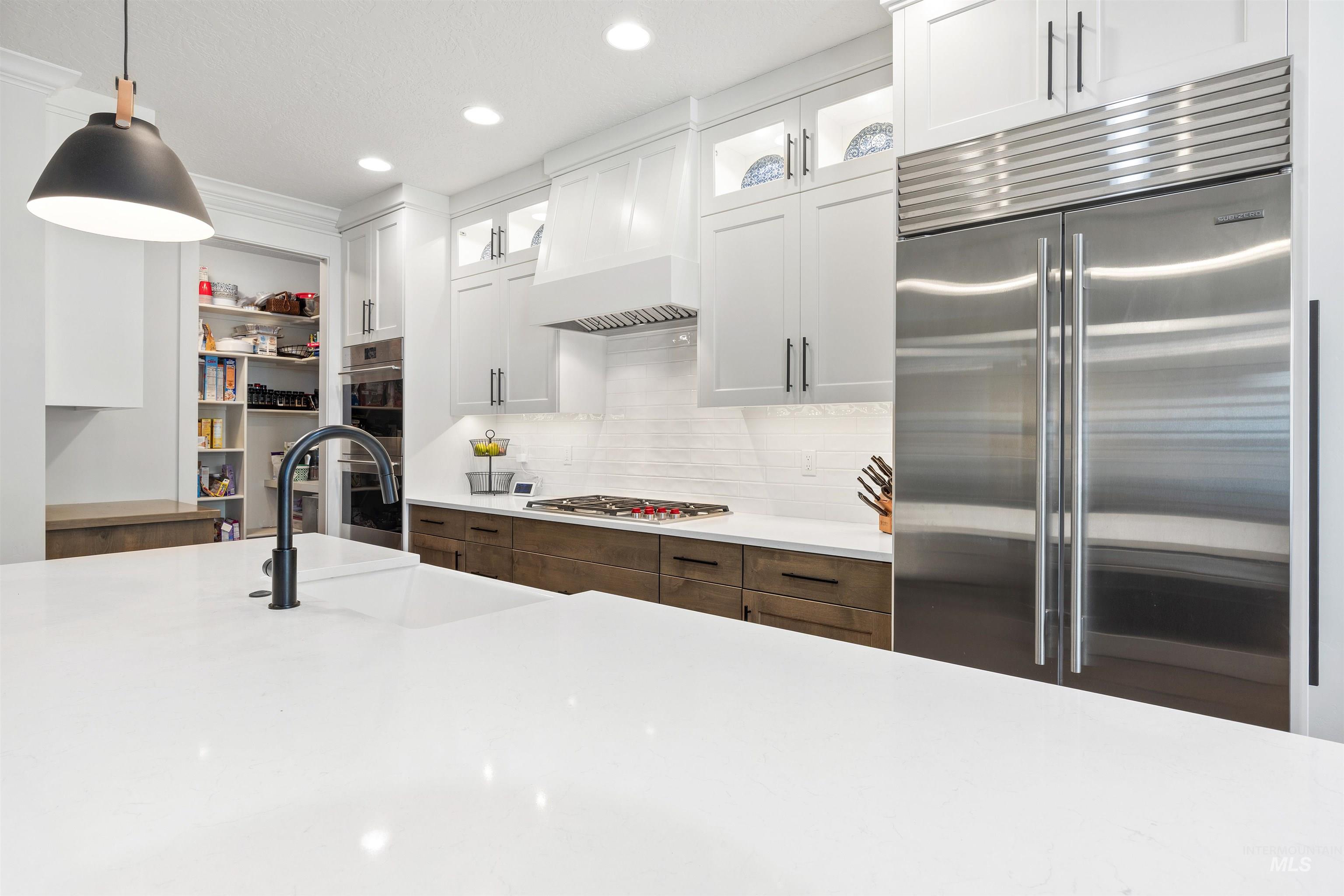 1360 E Azan St, Meridian, Idaho 83646-7725, 3 Bedrooms, 3 Bathrooms, Residential For Sale, Price $889,777,MLS 98983609