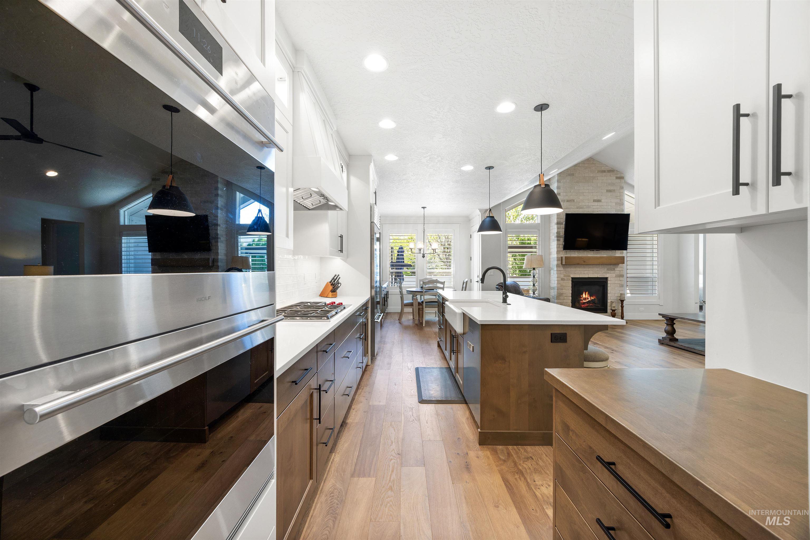 1360 E Azan St, Meridian, Idaho 83646-7725, 3 Bedrooms, 3 Bathrooms, Residential For Sale, Price $889,777,MLS 98983609