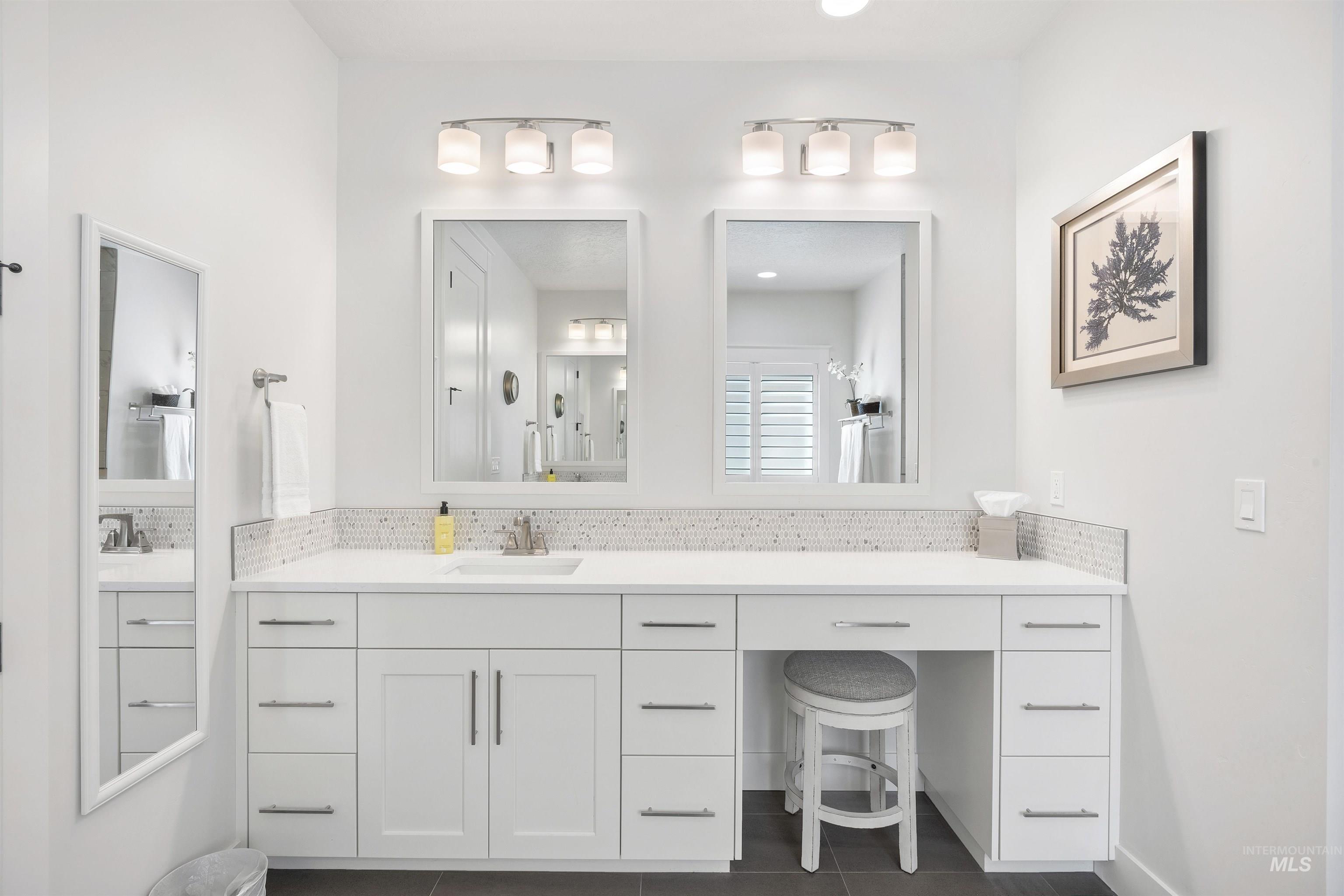 1360 E Azan St, Meridian, Idaho 83646-7725, 3 Bedrooms, 3 Bathrooms, Residential For Sale, Price $889,777,MLS 98983609