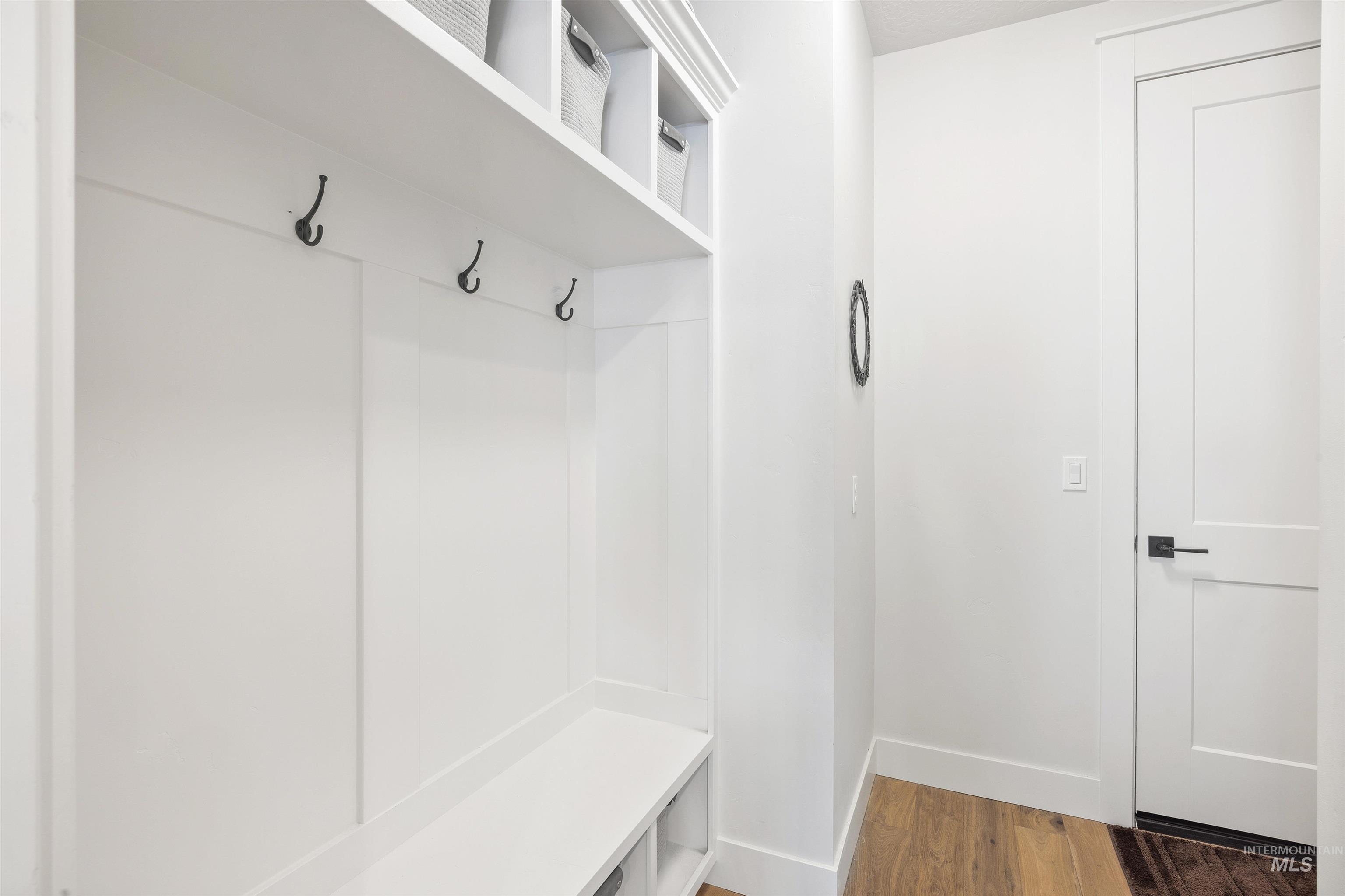 1360 E Azan St, Meridian, Idaho 83646-7725, 3 Bedrooms, 3 Bathrooms, Residential For Sale, Price $889,777,MLS 98983609