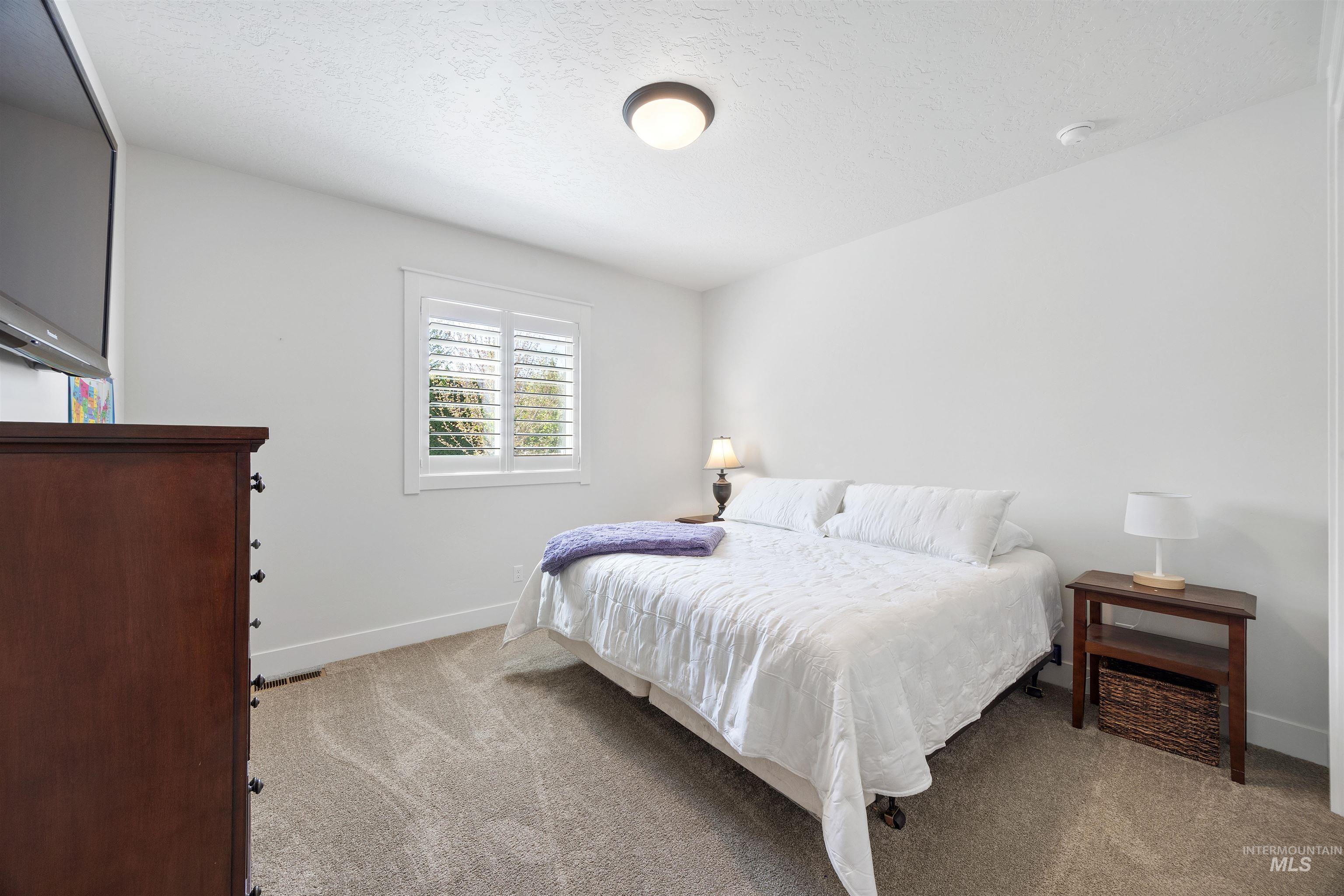 1360 E Azan St, Meridian, Idaho 83646-7725, 3 Bedrooms, 3 Bathrooms, Residential For Sale, Price $889,777,MLS 98983609