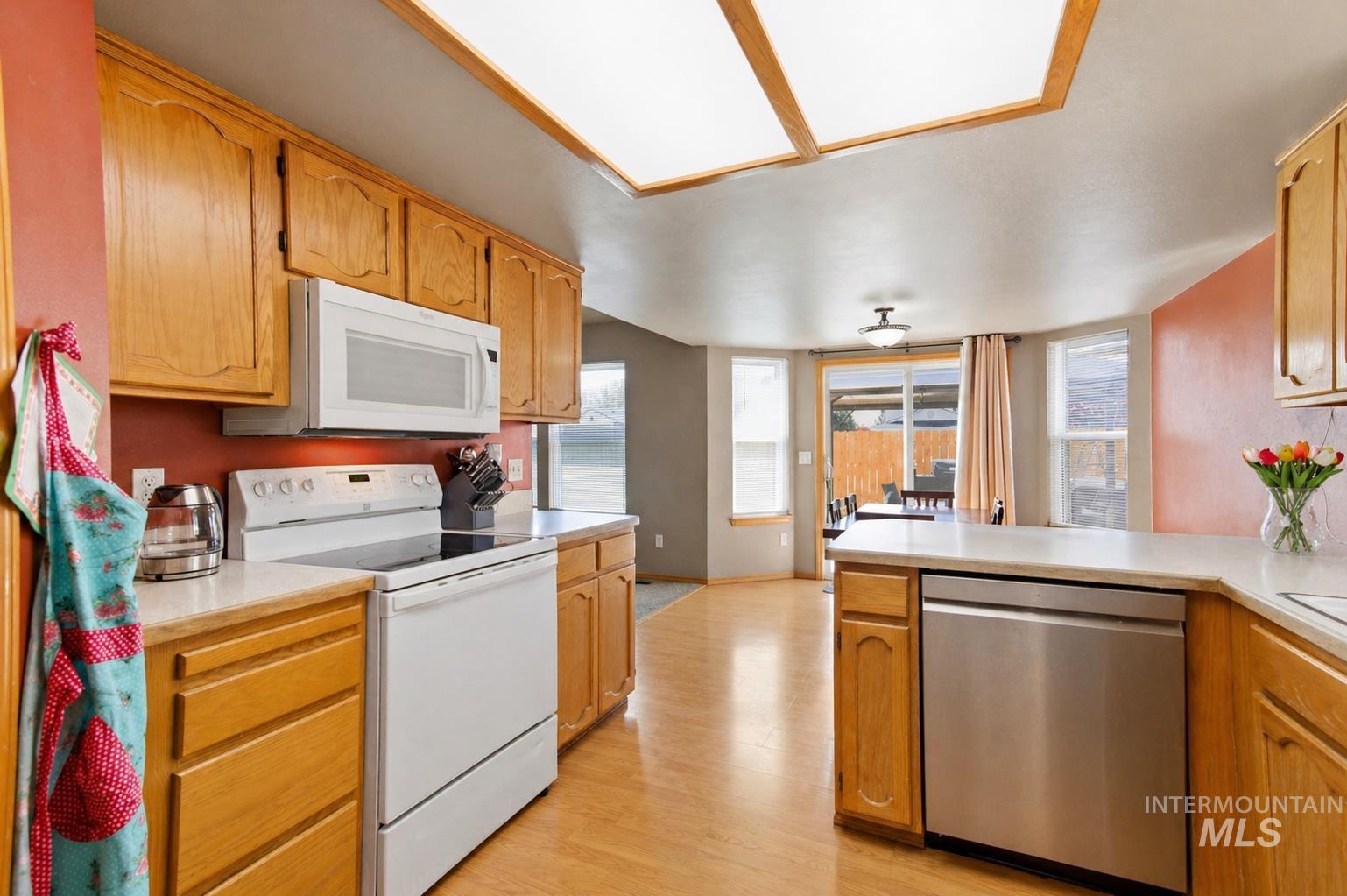 10747 W Irving St, Boise, Idaho 83713-0614, 3 Bedrooms, 2 Bathrooms, Residential For Sale, Price $445,000,MLS 98983612