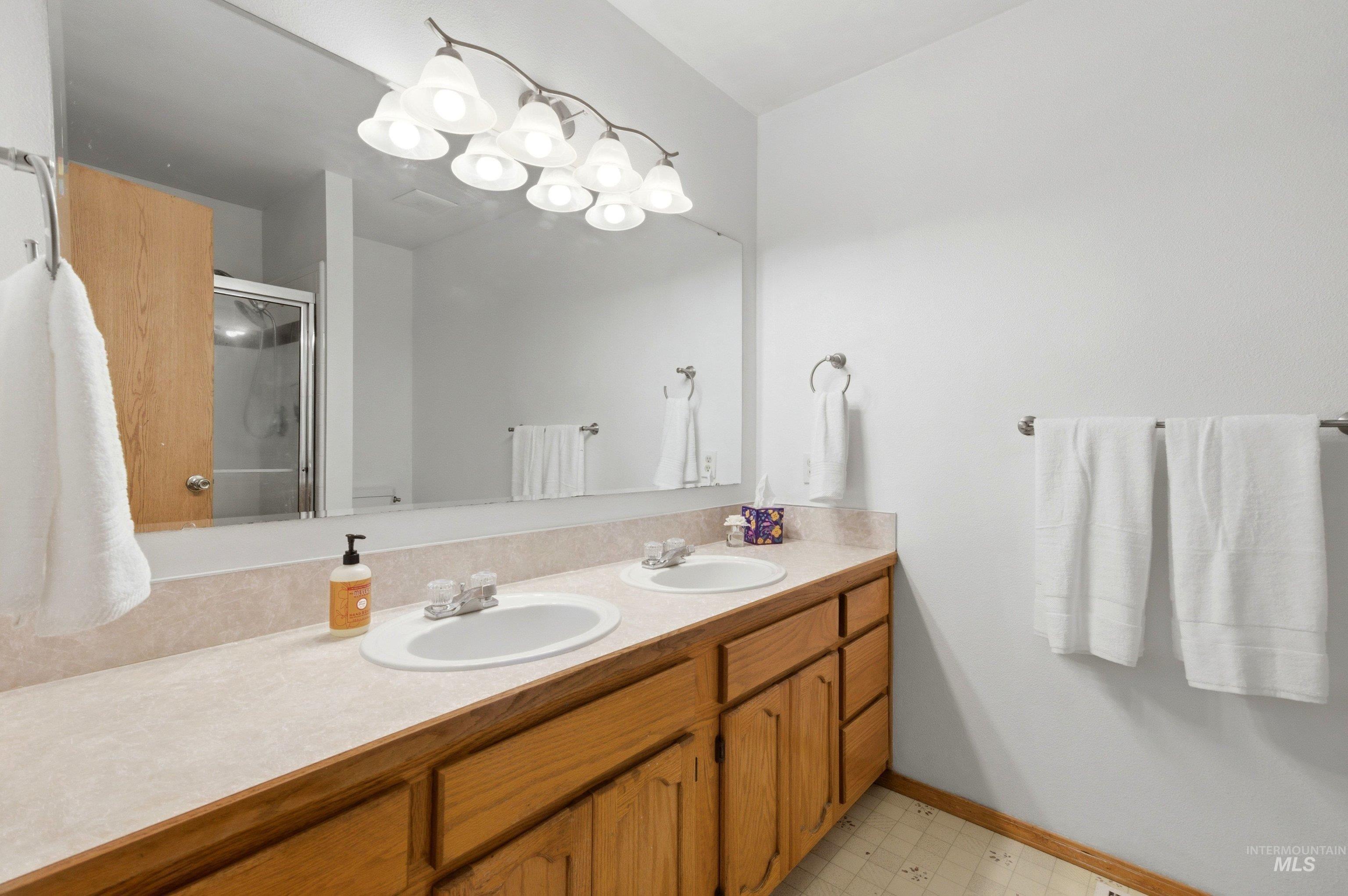 10747 W Irving St, Boise, Idaho 83713-0614, 3 Bedrooms, 2 Bathrooms, Residential For Sale, Price $445,000,MLS 98983612