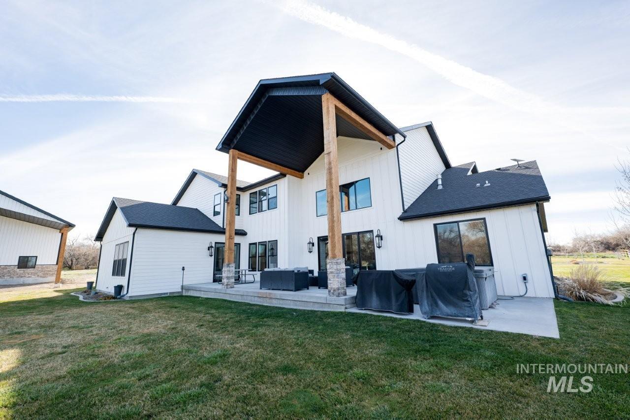 1506 E 4448 N, Buhl, Idaho 83316, 5 Bedrooms, 4.5 Bathrooms, Residential For Sale, Price $1,429,000, 98983613