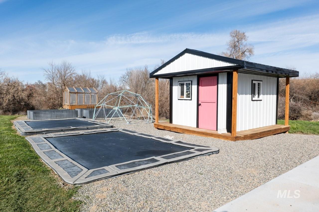 1506 E 4448 N, Buhl, Idaho 83316, 5 Bedrooms, 4.5 Bathrooms, Residential For Sale, Price $1,429,000, 98983613