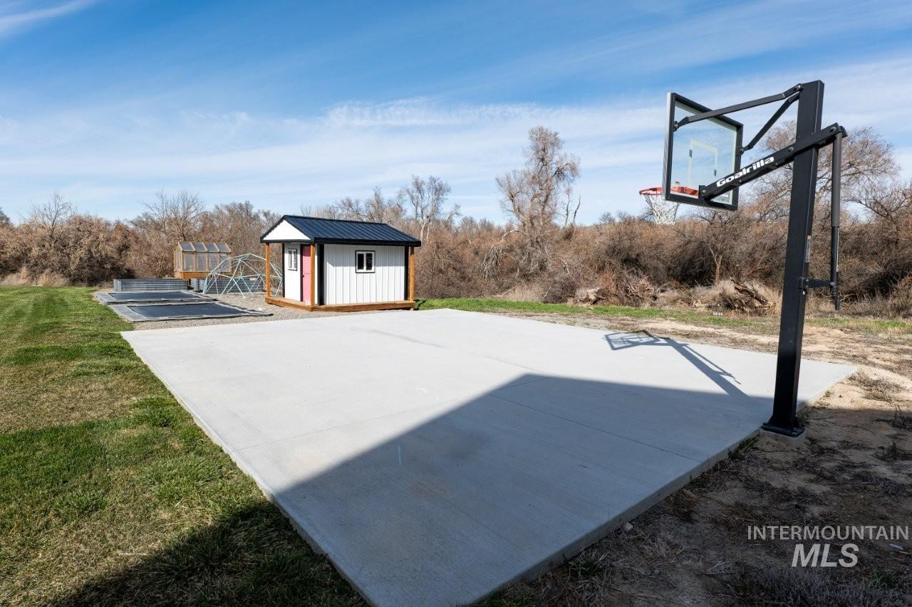 1506 E 4448 N, Buhl, Idaho 83316, 5 Bedrooms, 4.5 Bathrooms, Residential For Sale, Price $1,429,000, 98983613