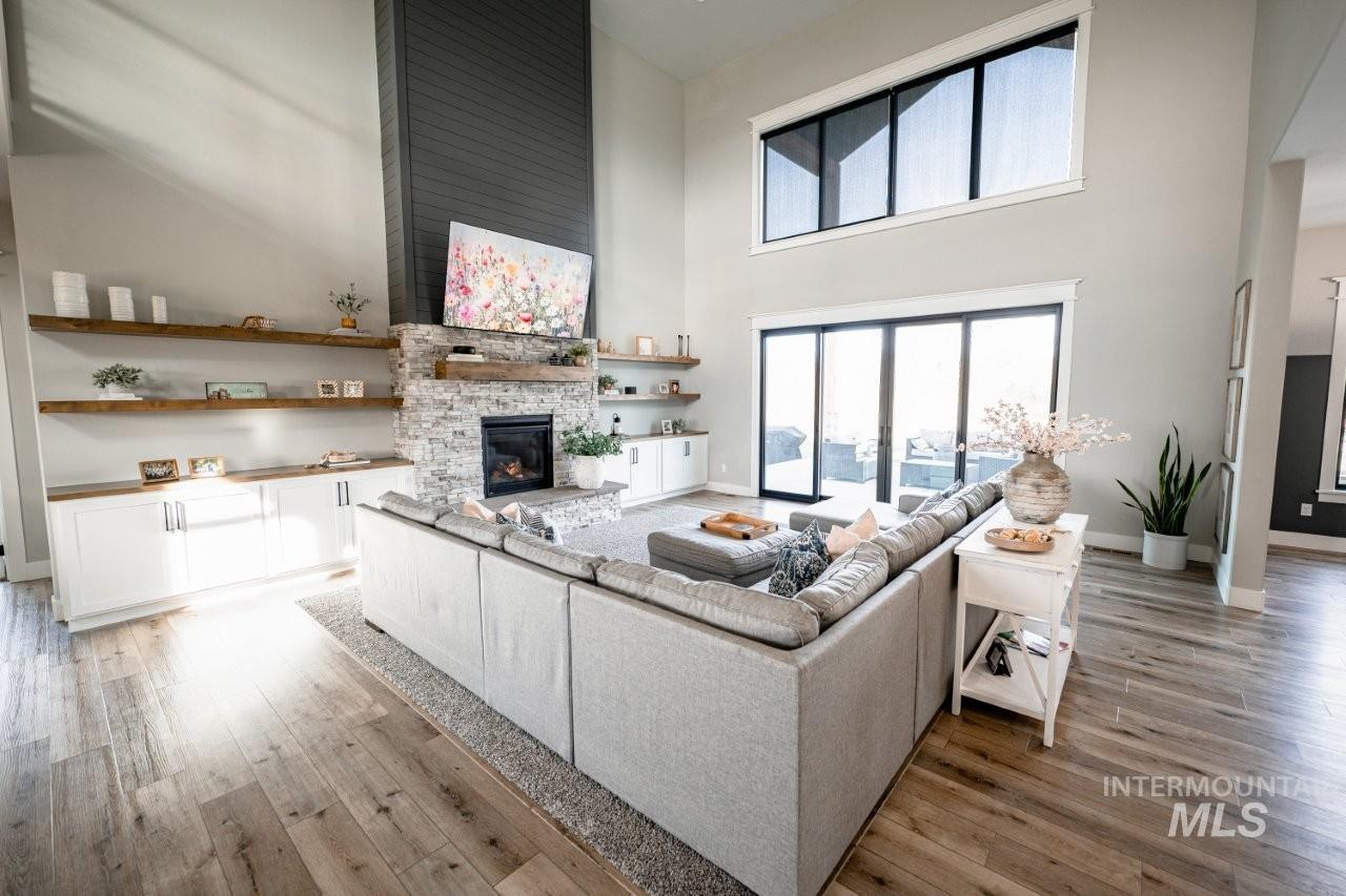 1506 E 4448 N, Buhl, Idaho 83316, 5 Bedrooms, 4.5 Bathrooms, Residential For Sale, Price $1,429,000, 98983613