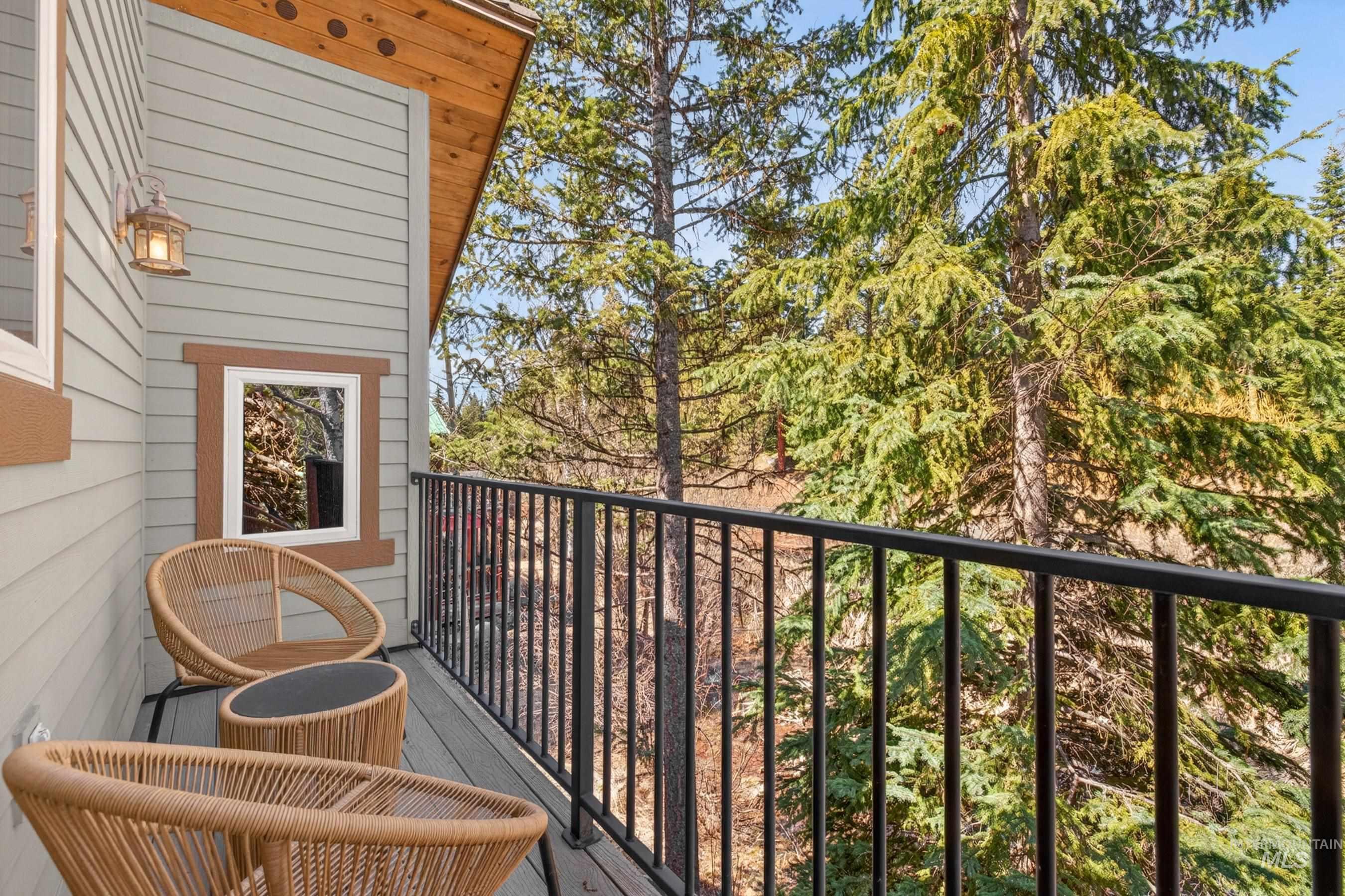 917 Camas, McCall, Idaho 83638, 4 Bedrooms, 3 Bathrooms, Residential For Sale, Price $989,000,MLS 98983617