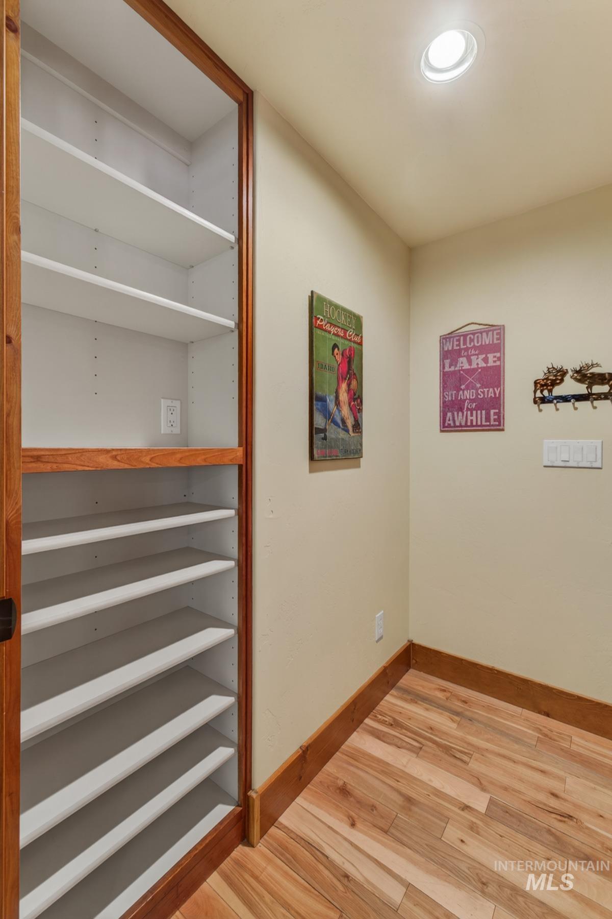 917 Camas, McCall, Idaho 83638, 4 Bedrooms, 3 Bathrooms, Residential For Sale, Price $989,000,MLS 98983617