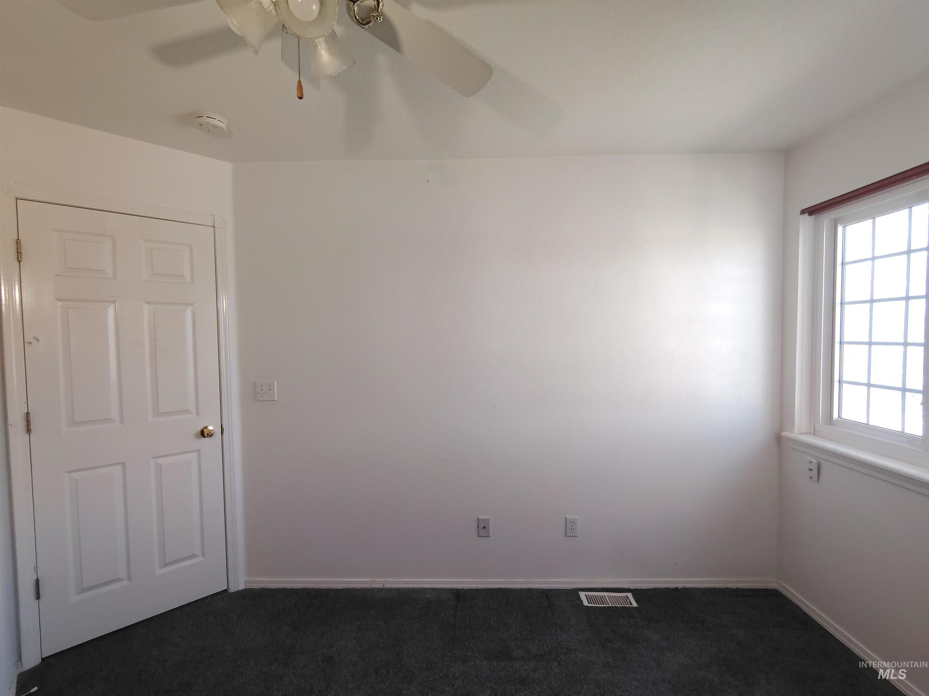 1426 N Tasavol Avenue, Kuna, Idaho 83634, 3 Bedrooms, 3 Bathrooms, Residential For Sale, Price $370,000,MLS 98983618