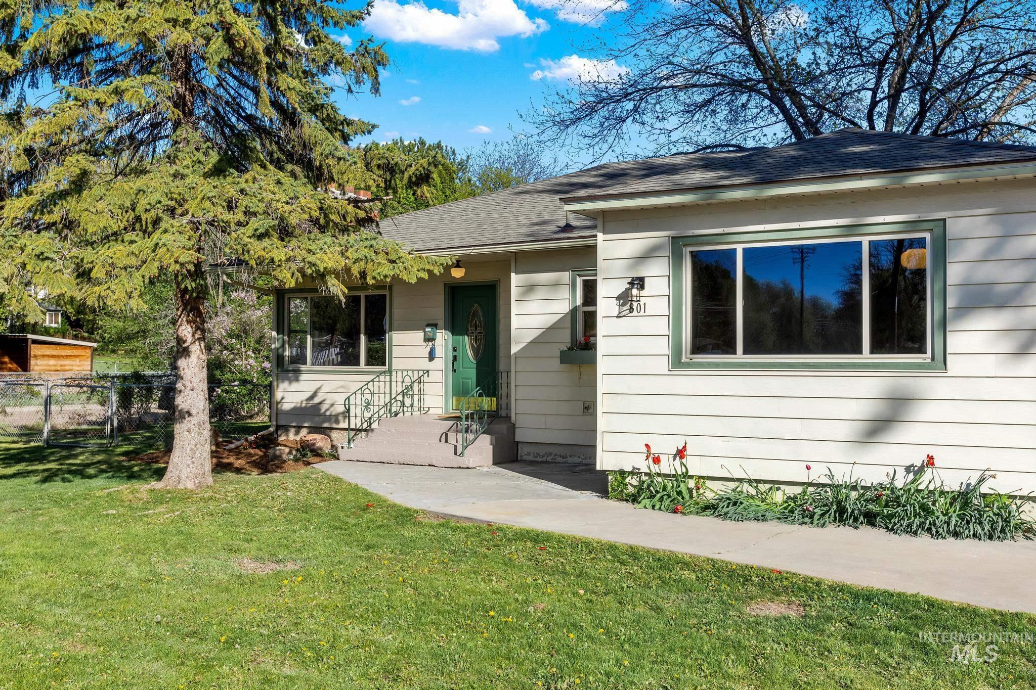 801 S 18th Ave, Caldwell, Idaho 83605, 5 Bedrooms, 2 Bathrooms, Residential For Sale, Price $474,900,MLS 98983619