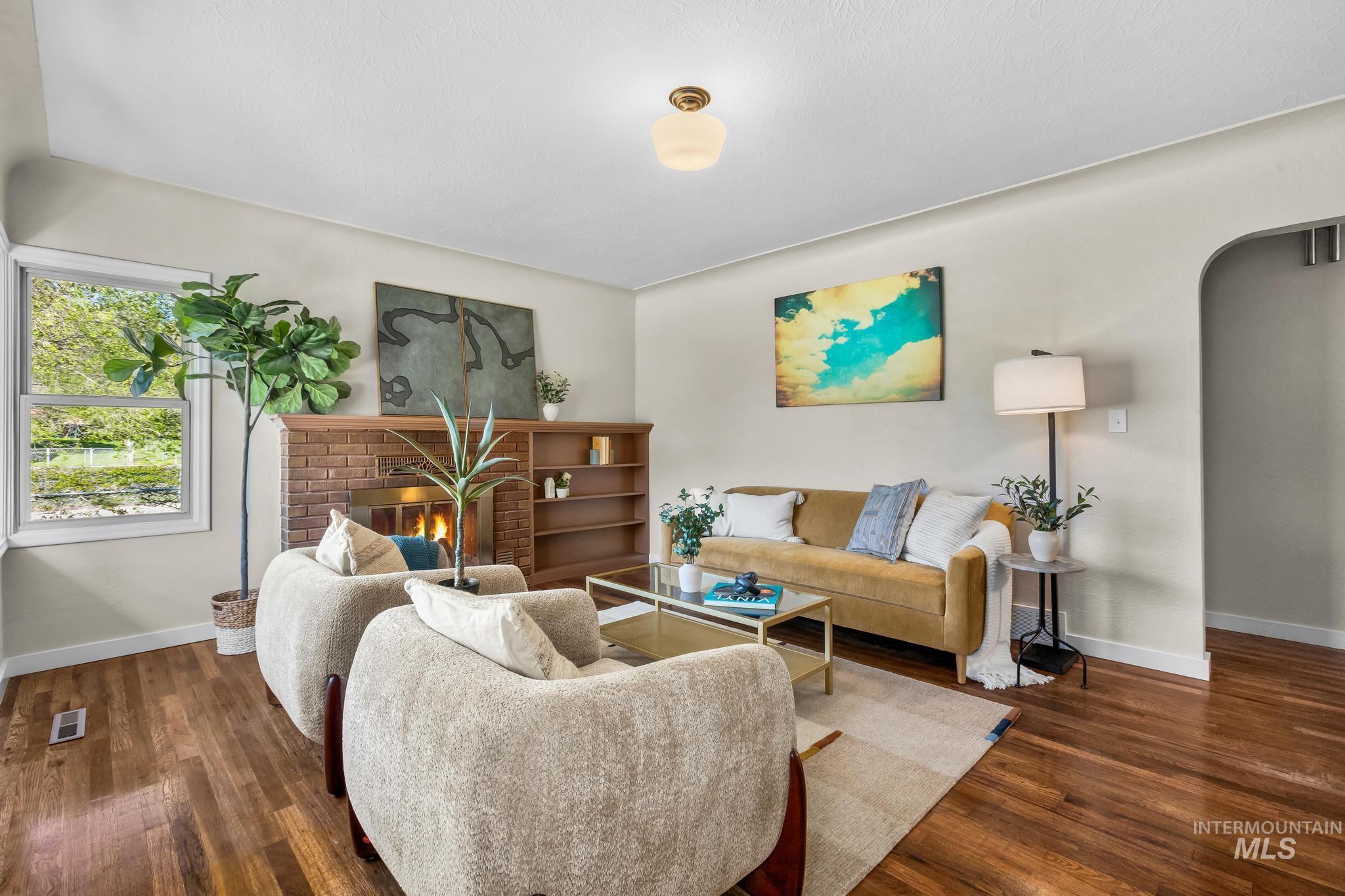 801 S 18th Ave, Caldwell, Idaho 83605, 5 Bedrooms, 2 Bathrooms, Residential For Sale, Price $474,900, 98983619