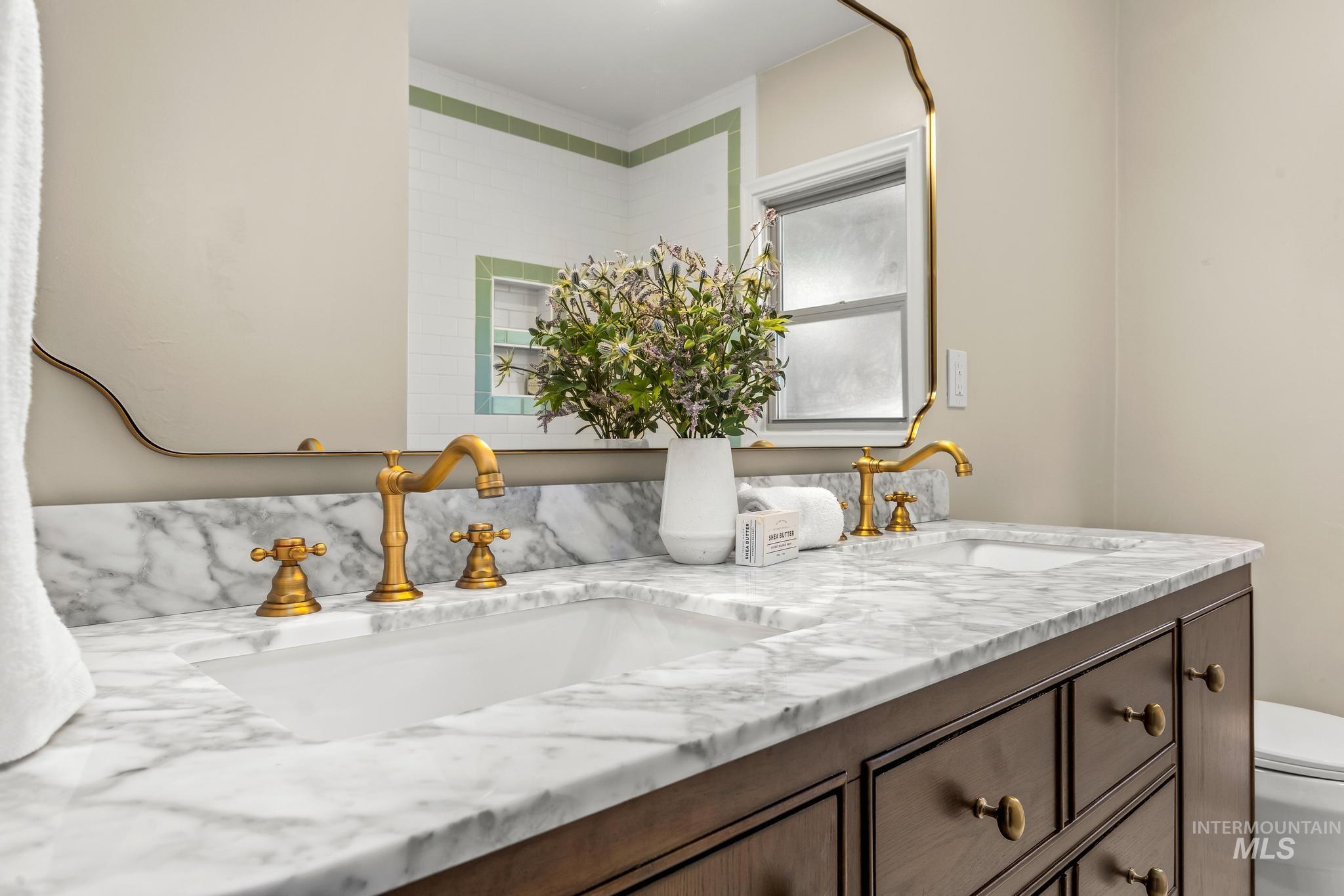 801 S 18th Ave, Caldwell, Idaho 83605, 5 Bedrooms, 2 Bathrooms, Residential For Sale, Price $474,900, 98983619