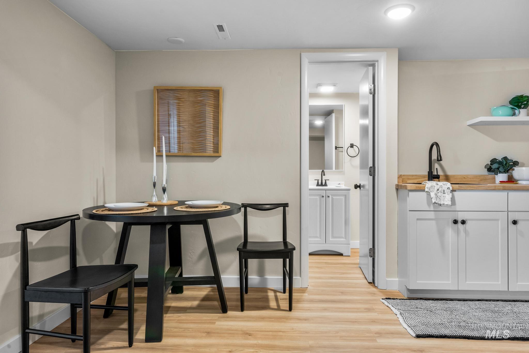 801 S 18th Ave, Caldwell, Idaho 83605, 5 Bedrooms, 2 Bathrooms, Residential For Sale, Price $474,900, 98983619