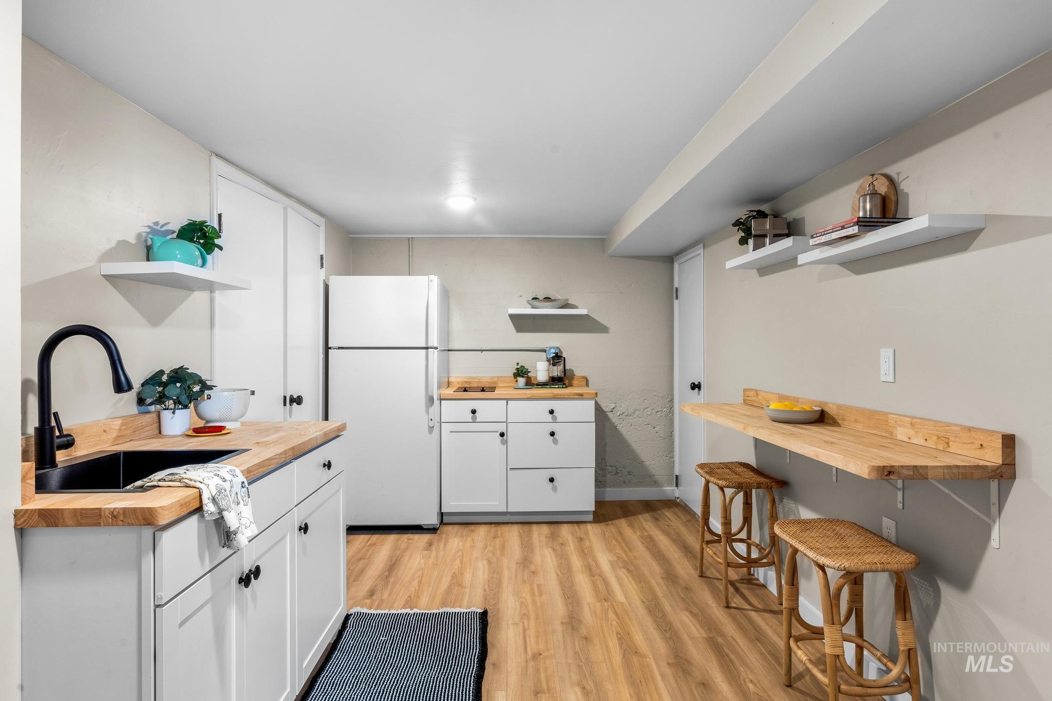 801 S 18th Ave, Caldwell, Idaho 83605, 5 Bedrooms, 2 Bathrooms, Residential For Sale, Price $474,900, 98983619