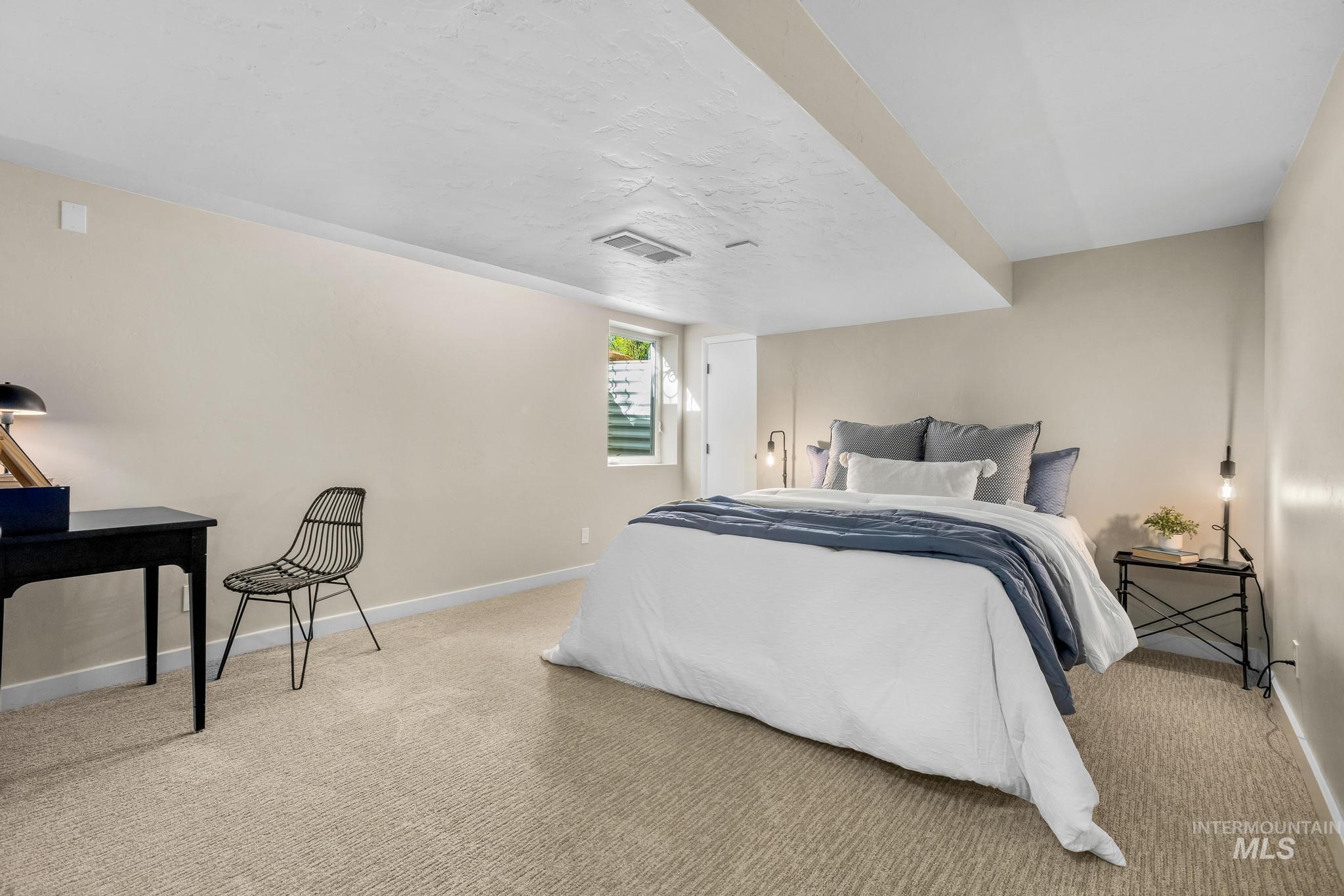 801 S 18th Ave, Caldwell, Idaho 83605, 5 Bedrooms, 2 Bathrooms, Residential For Sale, Price $474,900, 98983619