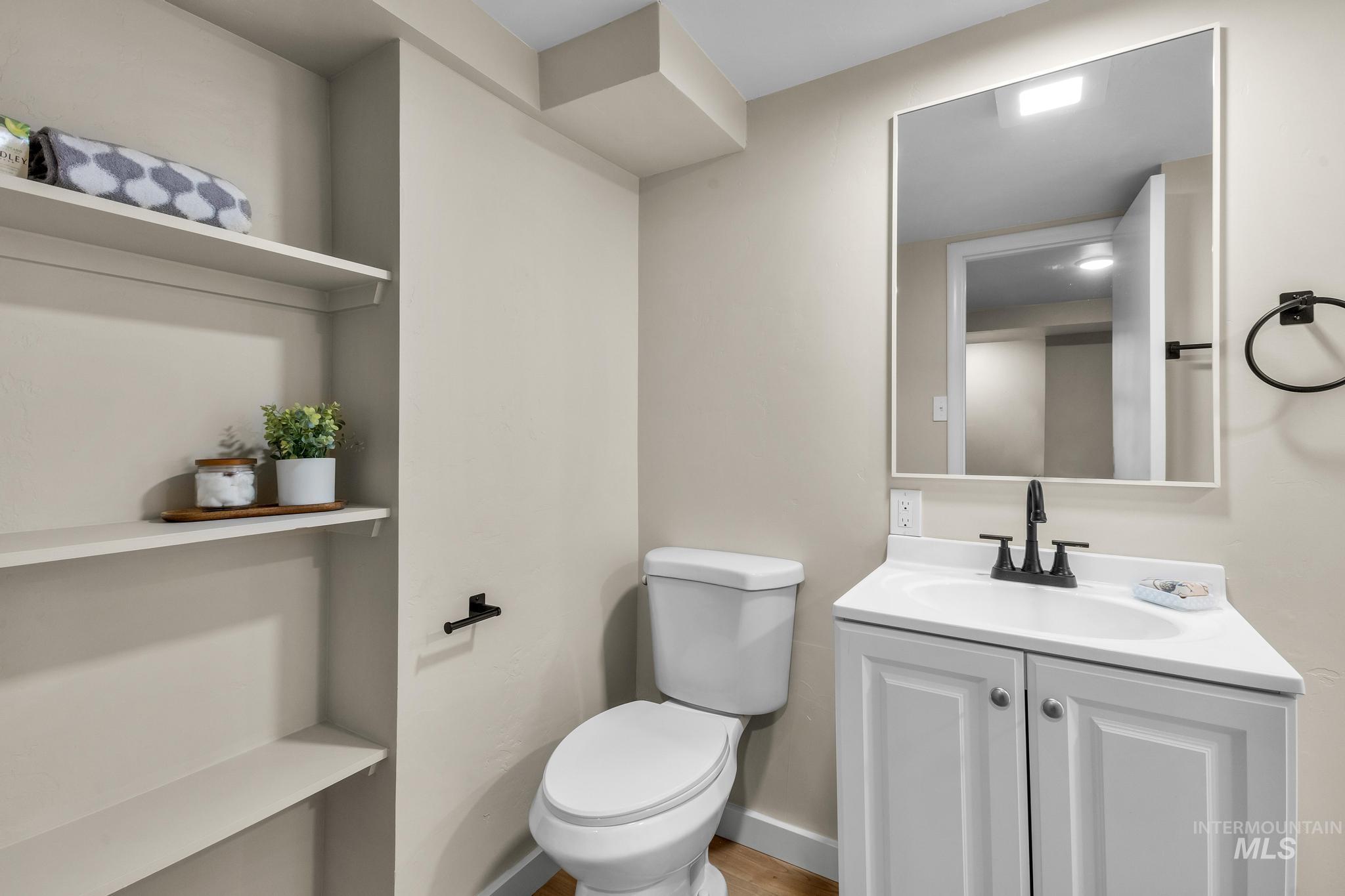 801 S 18th Ave, Caldwell, Idaho 83605, 5 Bedrooms, 2 Bathrooms, Residential For Sale, Price $474,900, 98983619