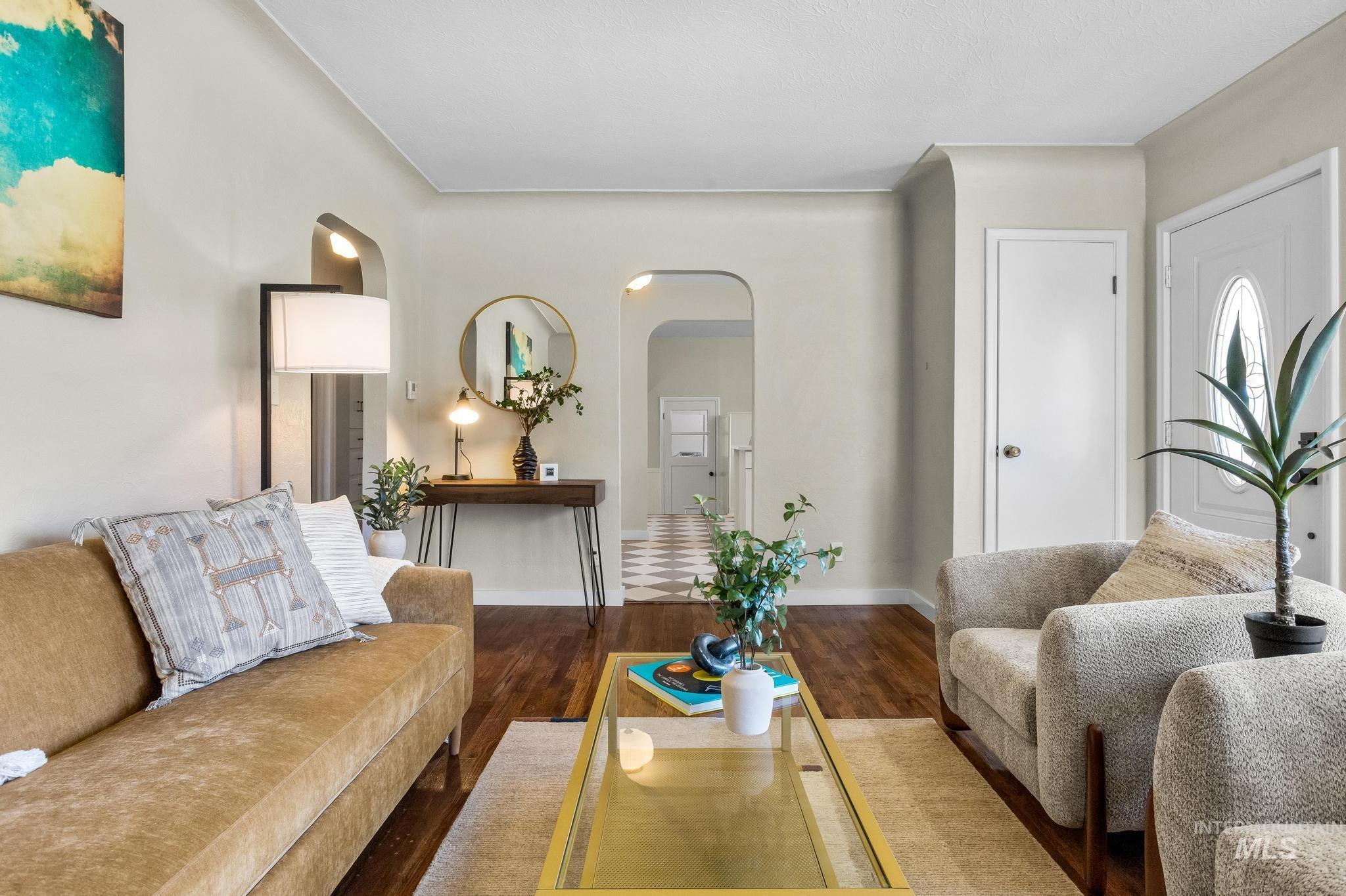 801 S 18th Ave, Caldwell, Idaho 83605, 5 Bedrooms, 2 Bathrooms, Residential For Sale, Price $474,900, 98983619