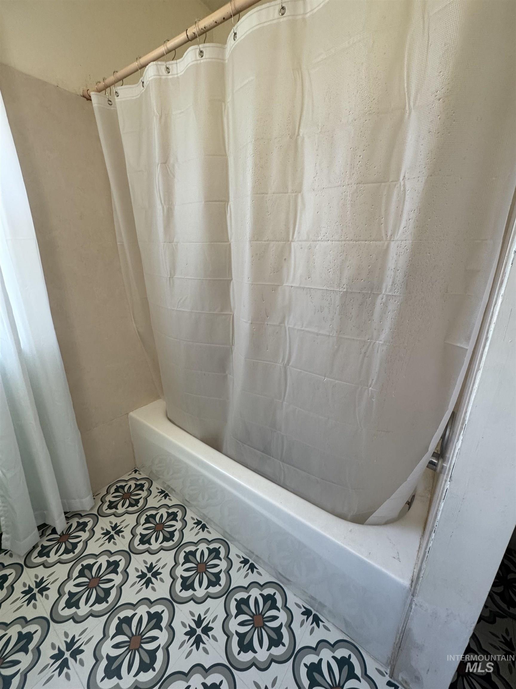 1698 State Hwy 46, Gooding, Idaho 83330, 3 Bedrooms, 1 Bathroom, Residential For Sale, Price $395,000,MLS 98983620