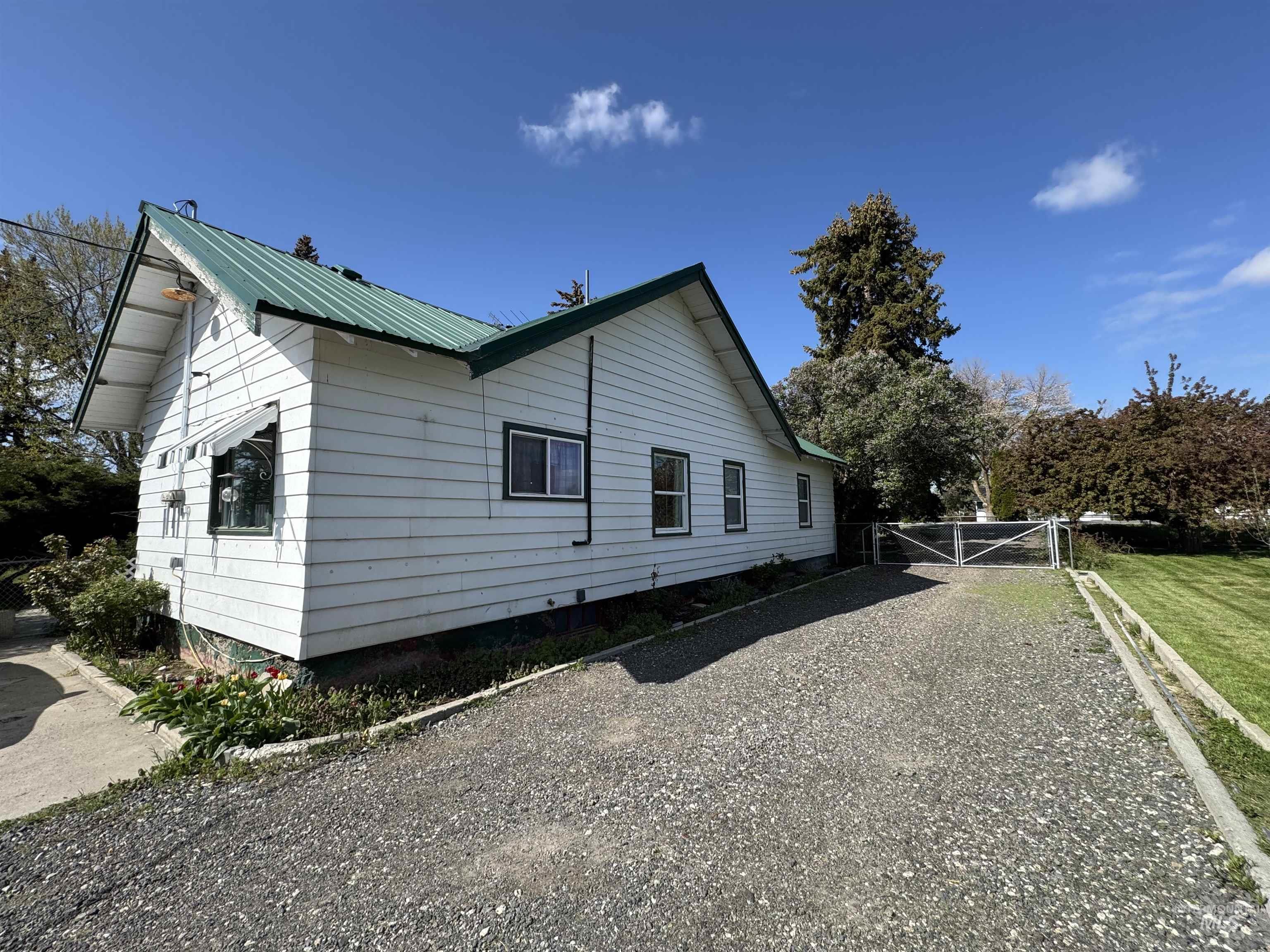 1698 State Hwy 46, Gooding, Idaho 83330, 3 Bedrooms, 1 Bathroom, Residential For Sale, Price $395,000,MLS 98983620