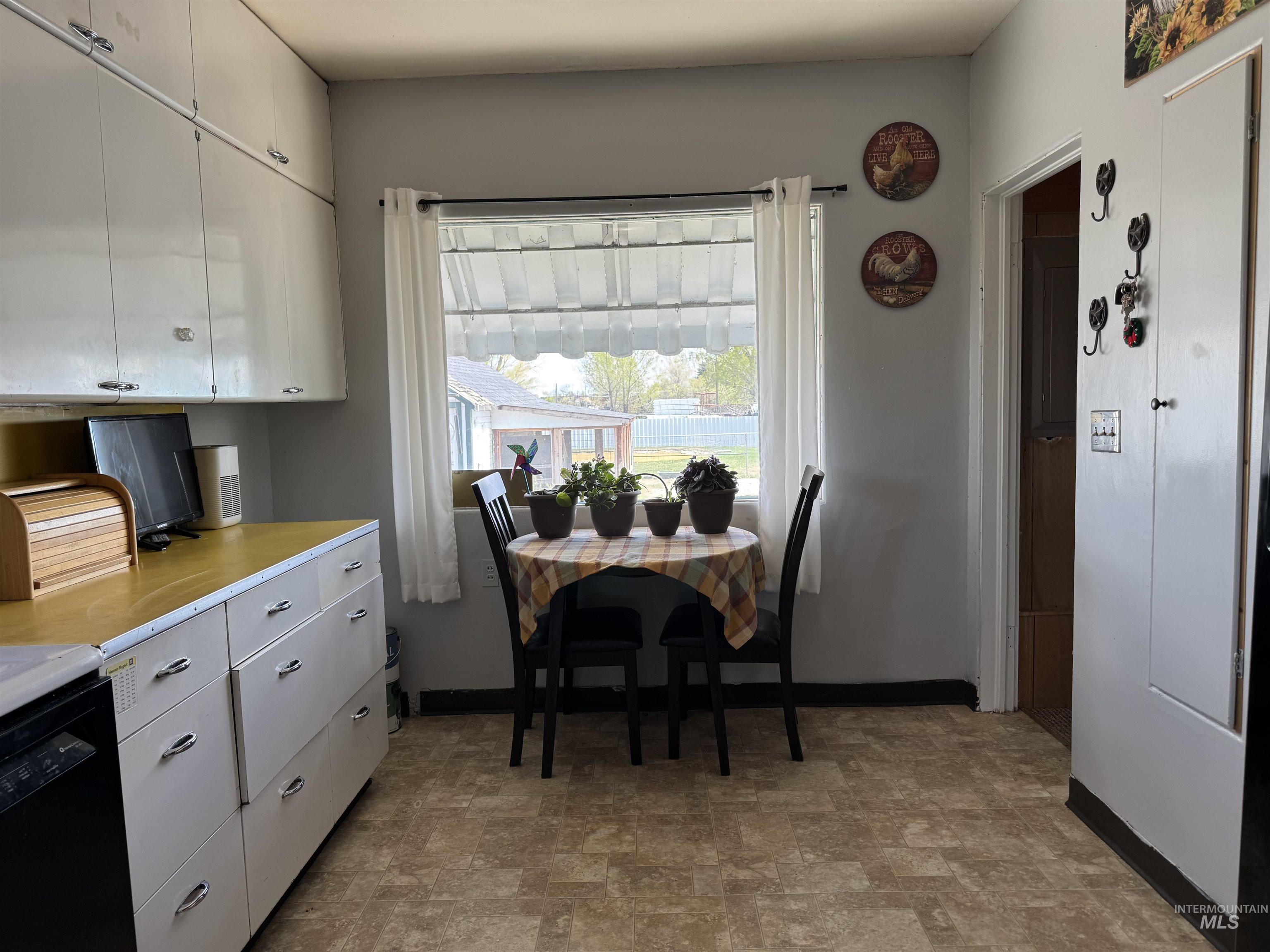 1698 State Hwy 46, Gooding, Idaho 83330, 3 Bedrooms, 1 Bathroom, Residential For Sale, Price $395,000,MLS 98983620