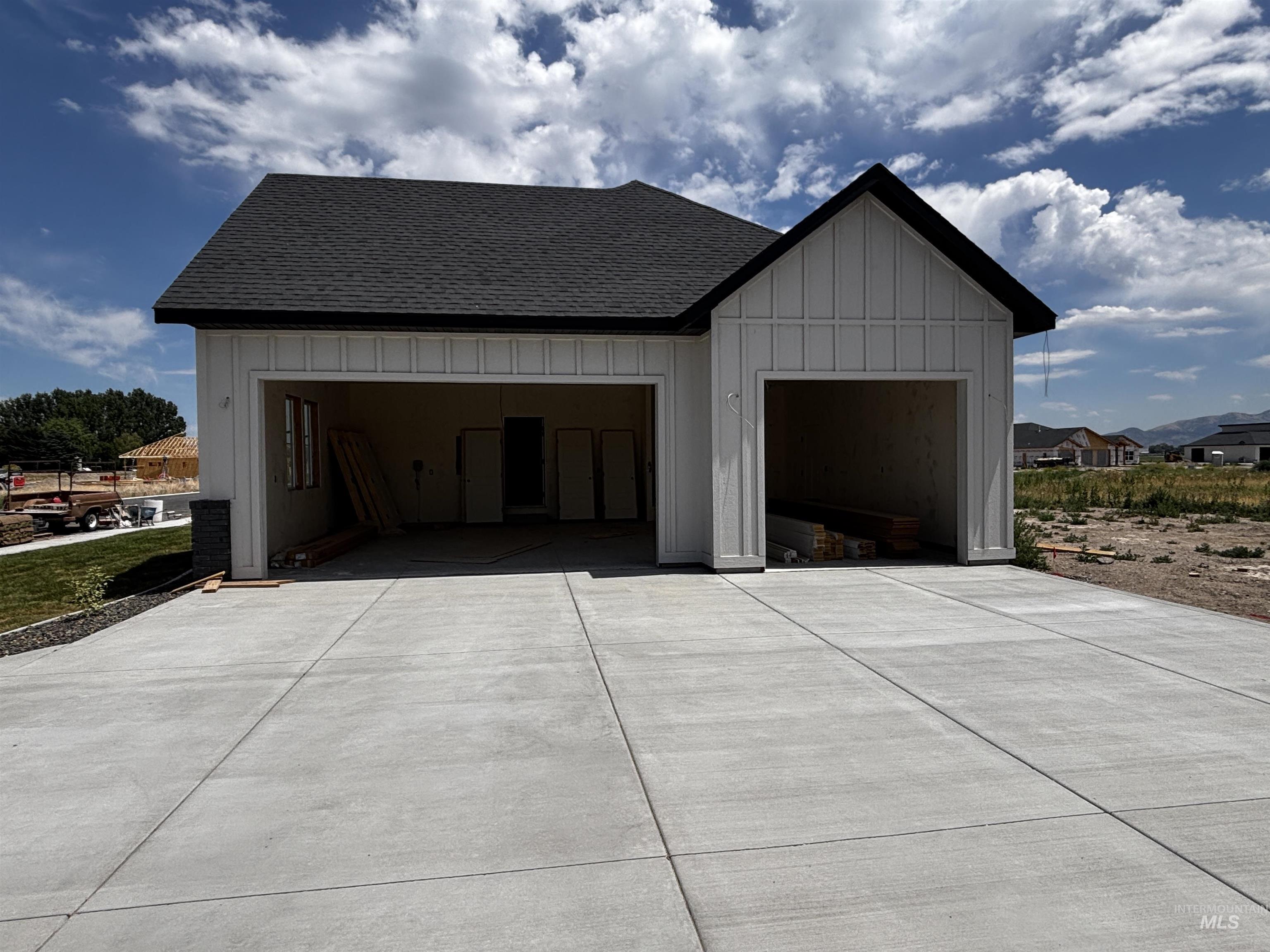 933 E Coventry Lane, Burley, Idaho 83318, 4 Bedrooms, 3 Bathrooms, Residential For Sale, Price $655,000,MLS 98983621