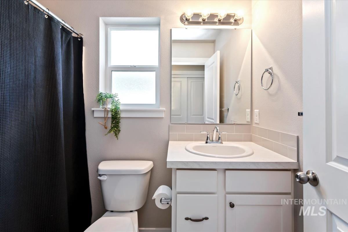 19411 Kiowa Creek Way, Caldwell, Idaho 83605, 3 Bedrooms, 2 Bathrooms, Residential For Sale, Price $391,000,MLS 98983623