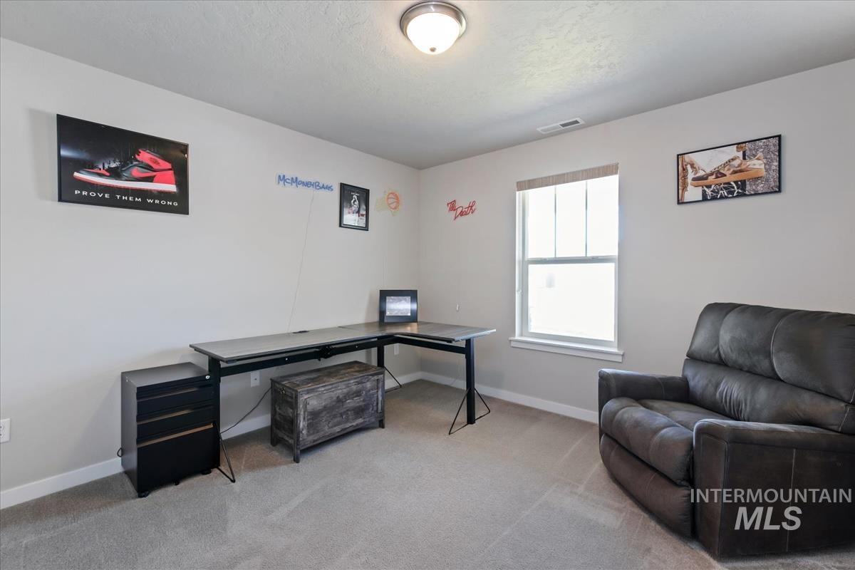 19411 Kiowa Creek Way, Caldwell, Idaho 83605, 3 Bedrooms, 2 Bathrooms, Residential For Sale, Price $391,000,MLS 98983623