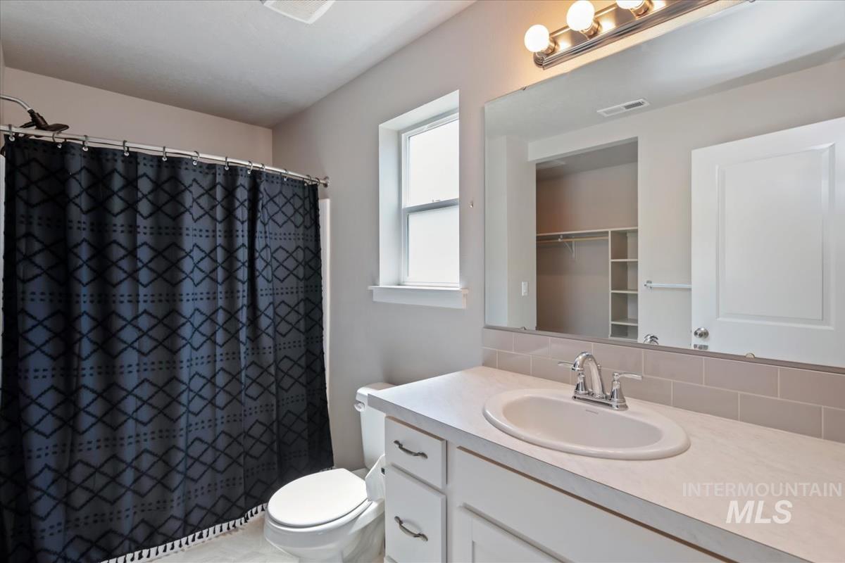 19411 Kiowa Creek Way, Caldwell, Idaho 83605, 3 Bedrooms, 2 Bathrooms, Residential For Sale, Price $391,000,MLS 98983623