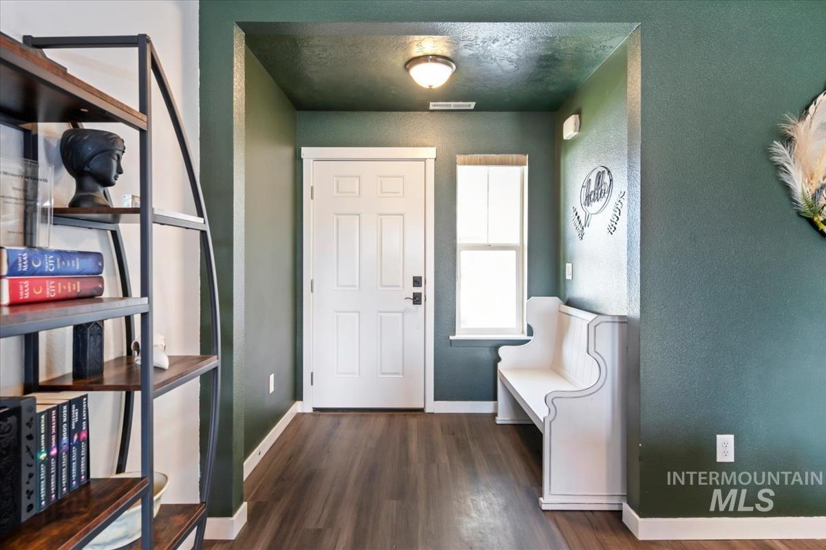 19411 Kiowa Creek Way, Caldwell, Idaho 83605, 3 Bedrooms, 2 Bathrooms, Residential For Sale, Price $391,000,MLS 98983623