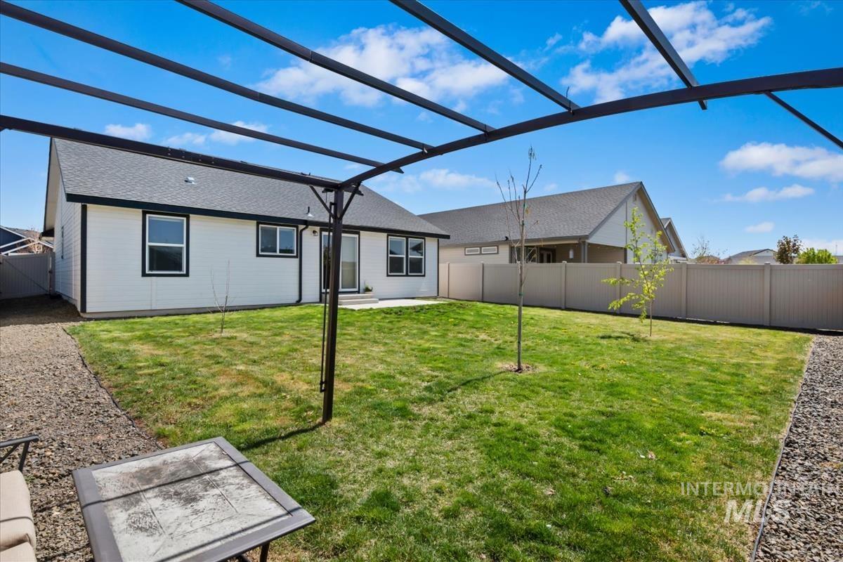 19411 Kiowa Creek Way, Caldwell, Idaho 83605, 3 Bedrooms, 2 Bathrooms, Residential For Sale, Price $391,000,MLS 98983623