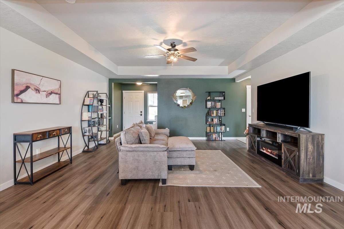 19411 Kiowa Creek Way, Caldwell, Idaho 83605, 3 Bedrooms, 2 Bathrooms, Residential For Sale, Price $391,000,MLS 98983623