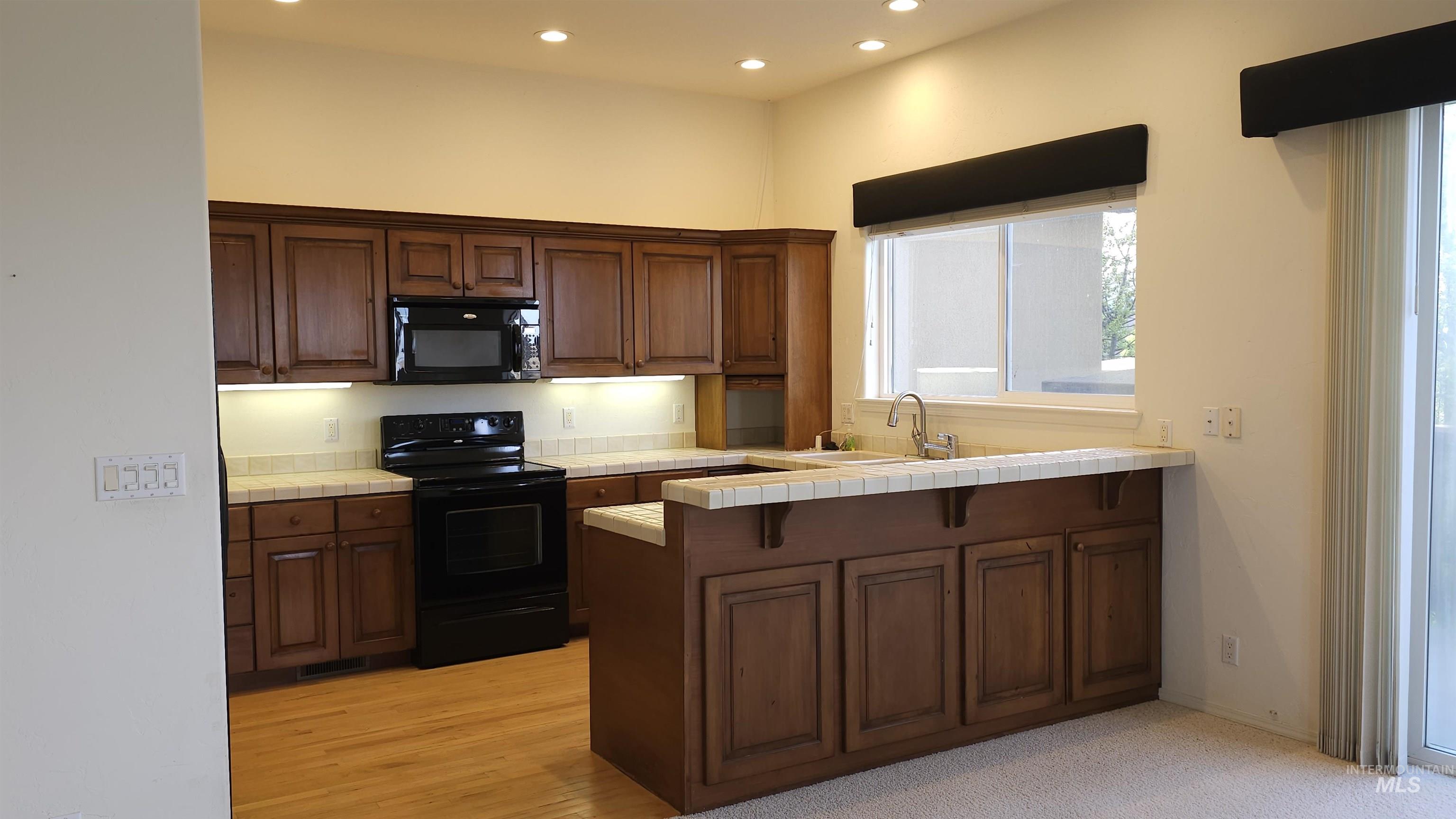 286 River Vista Place, Twin Falls, Idaho 83301, 3 Bedrooms, 4 Bathrooms, Residential For Sale, Price $519,900, 98983624