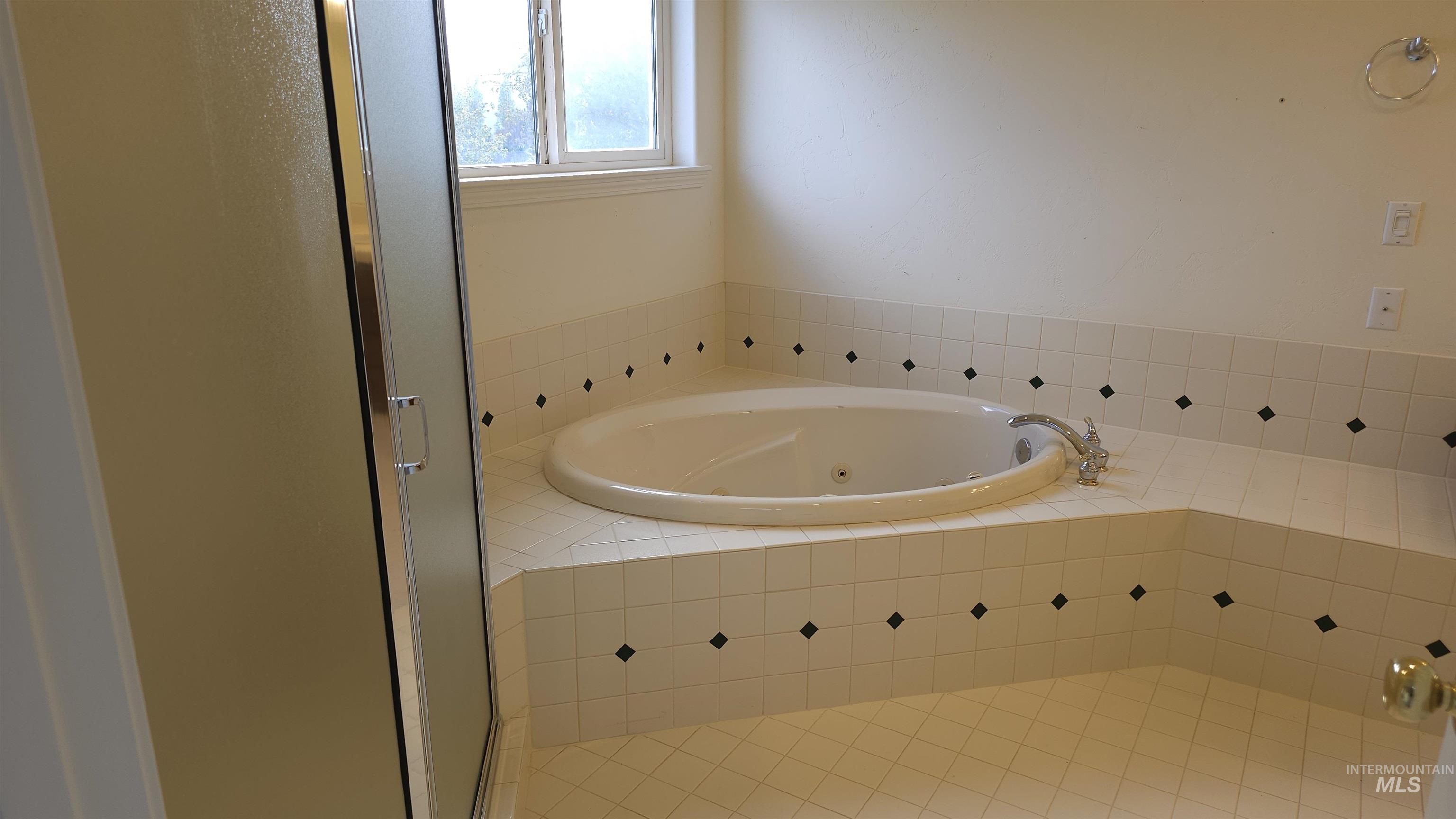 286 River Vista Place, Twin Falls, Idaho 83301, 3 Bedrooms, 4 Bathrooms, Residential For Sale, Price $519,900, 98983624