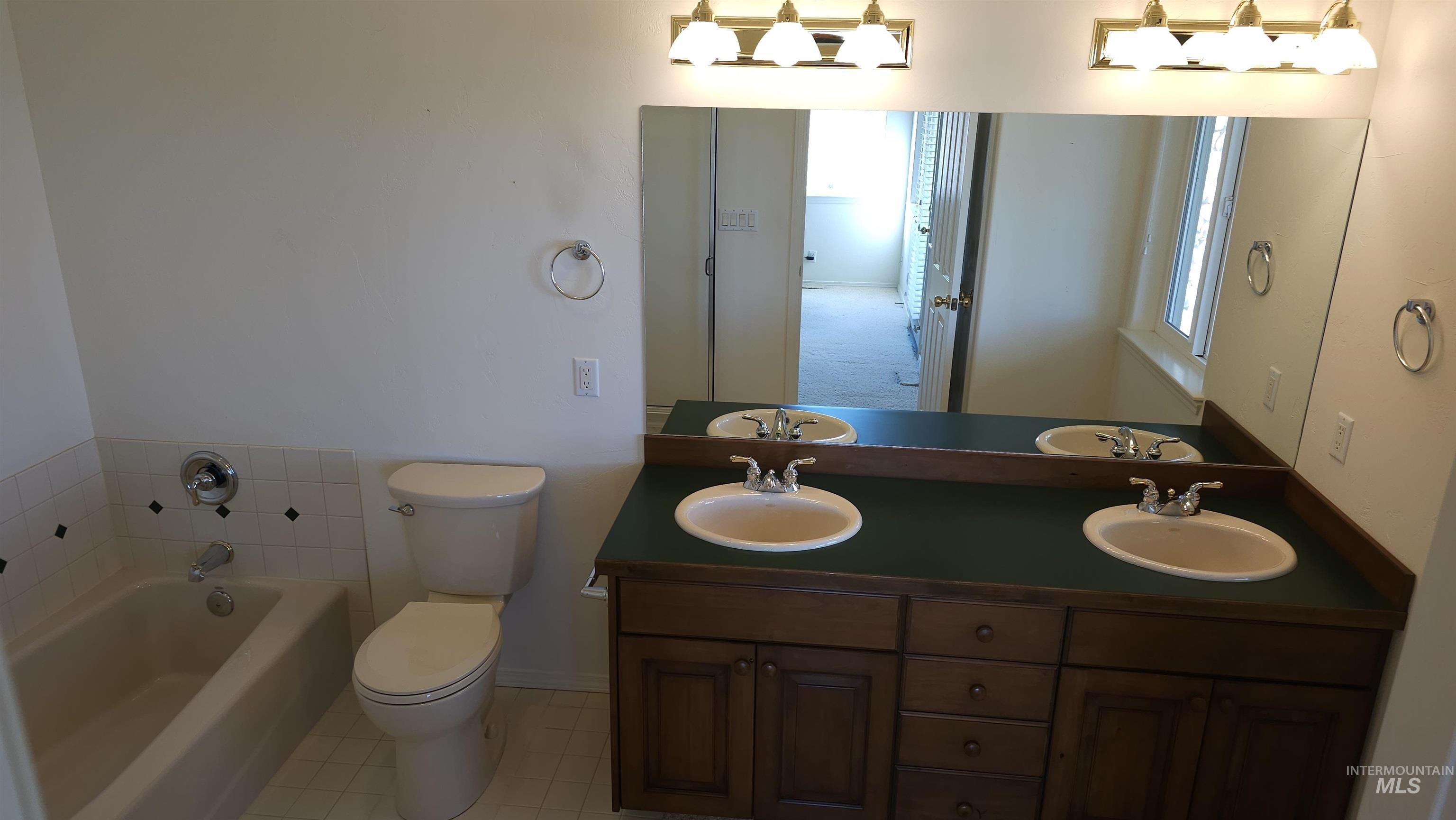 286 River Vista Place, Twin Falls, Idaho 83301, 3 Bedrooms, 4 Bathrooms, Residential For Sale, Price $519,900, 98983624